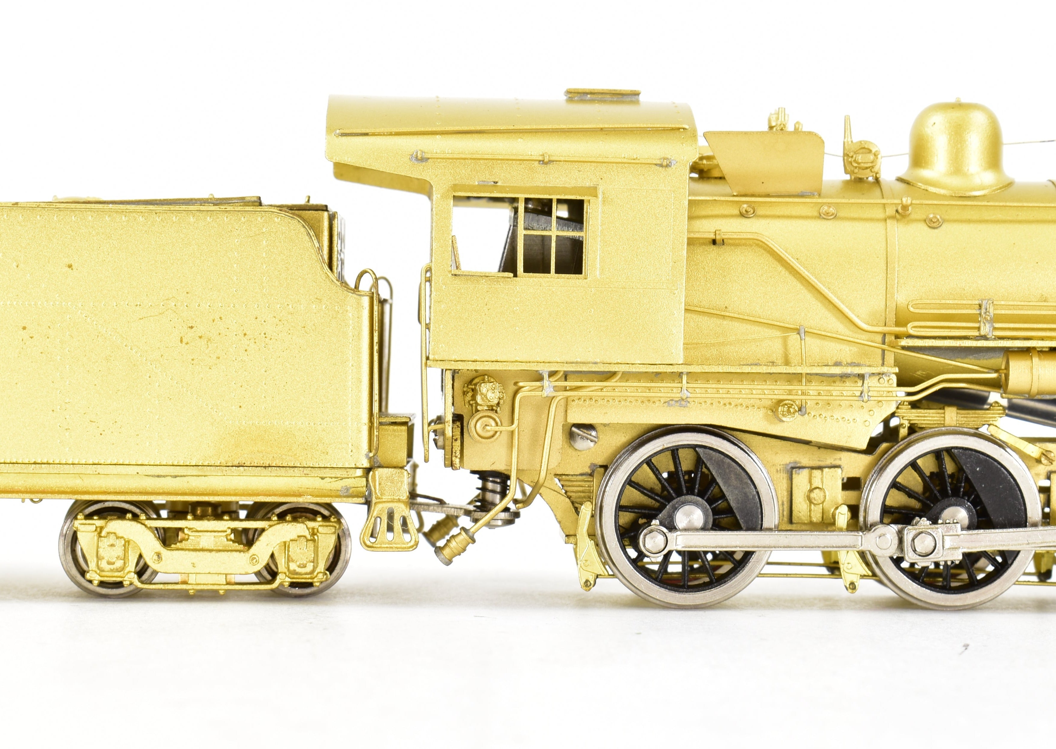 HO Scale Brass Pacific Fast Mail Model - Samhongsa NP - Northern Pacific S - 4 Class 4 - 6 - 0 Ten Wheeler Locomotive