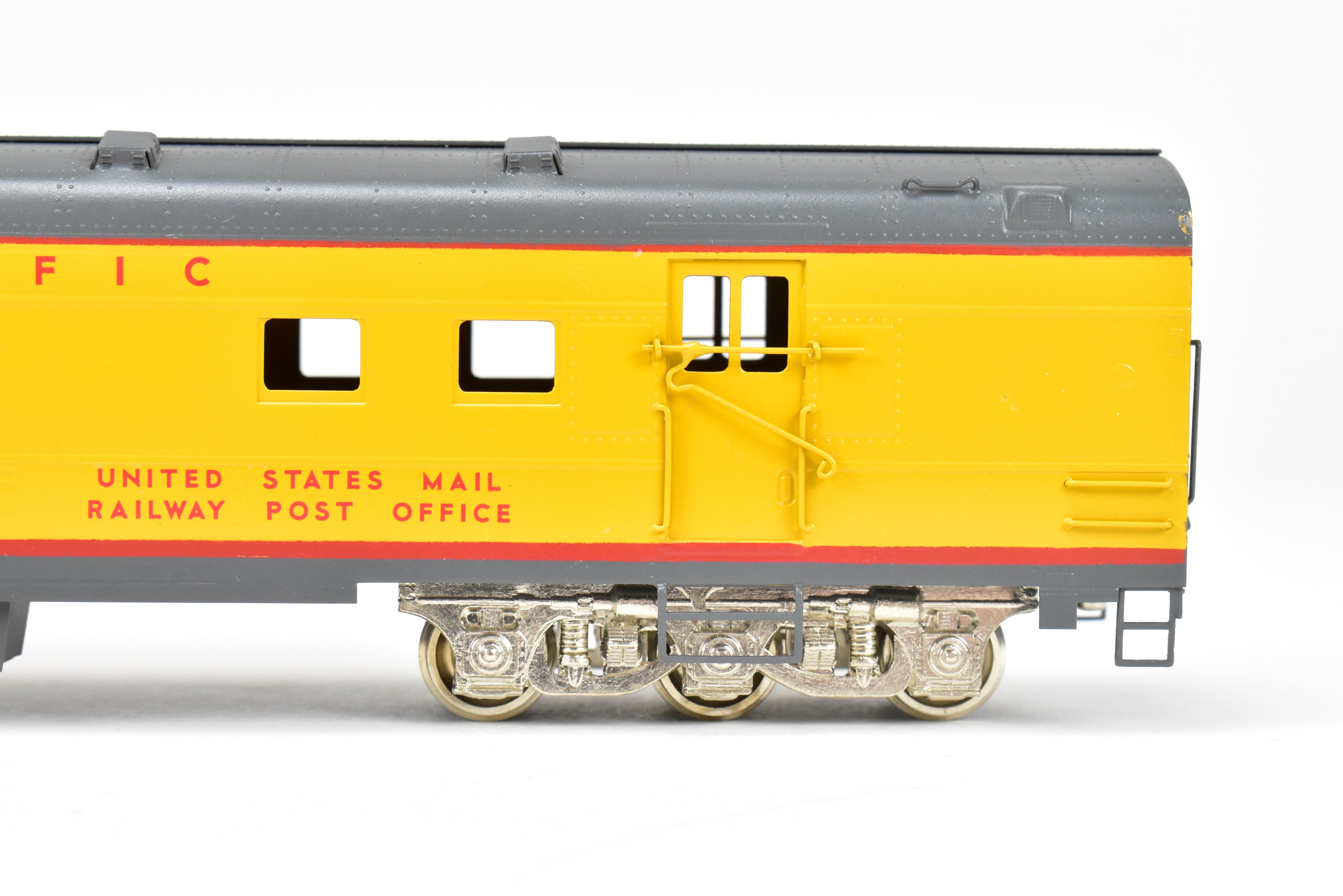 High - Quality HO Scale Brass Baggage RPO CP Model of Union Pacific ACF 1949 #5811 by S. Soho & Co.