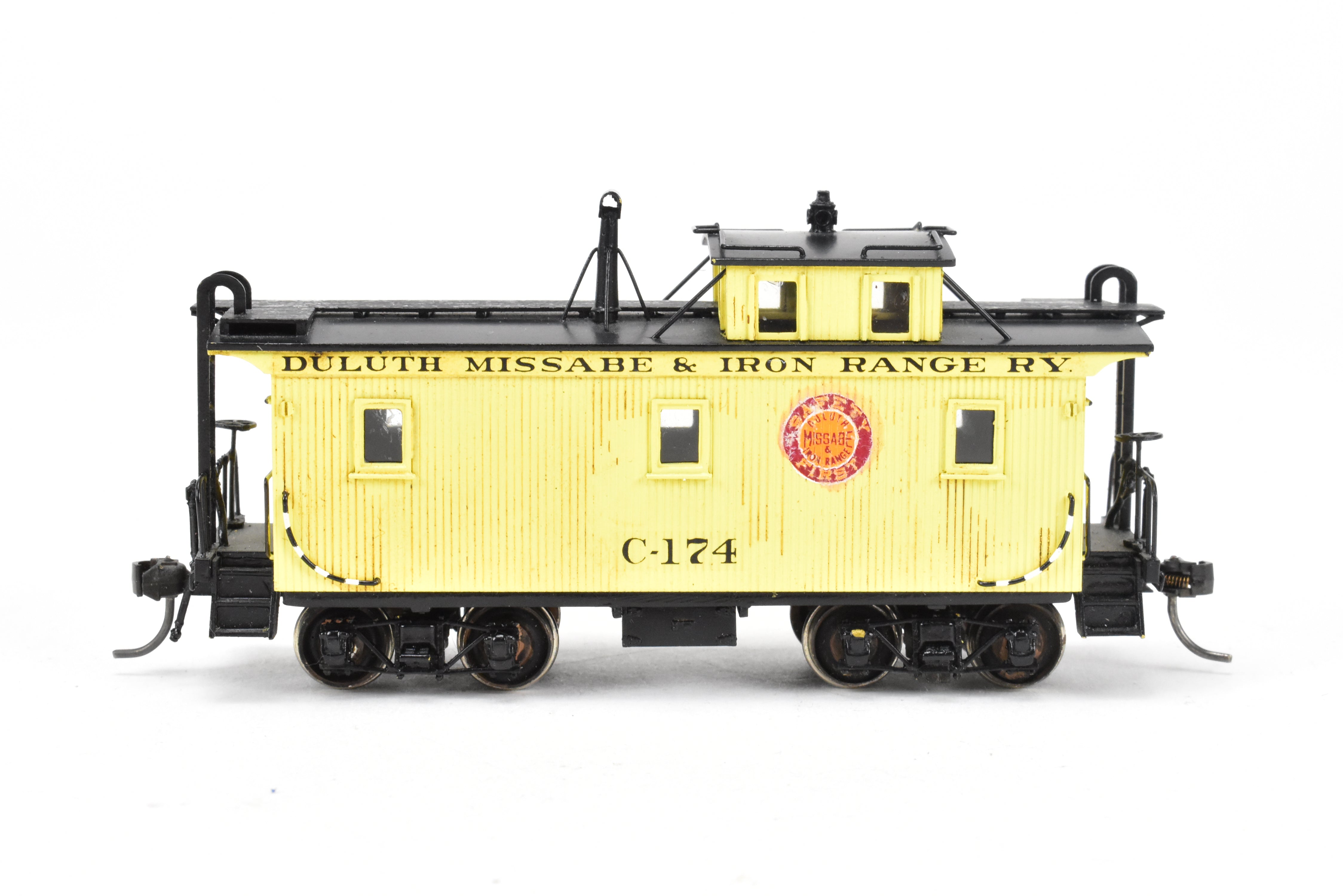 High - Quality HO Scale Brass Pacific Fast Mail (PFM) SKI - Built Duluth Missabe & Iron Range Wood Caboose Model with Factory Painting and Numbering C - 174