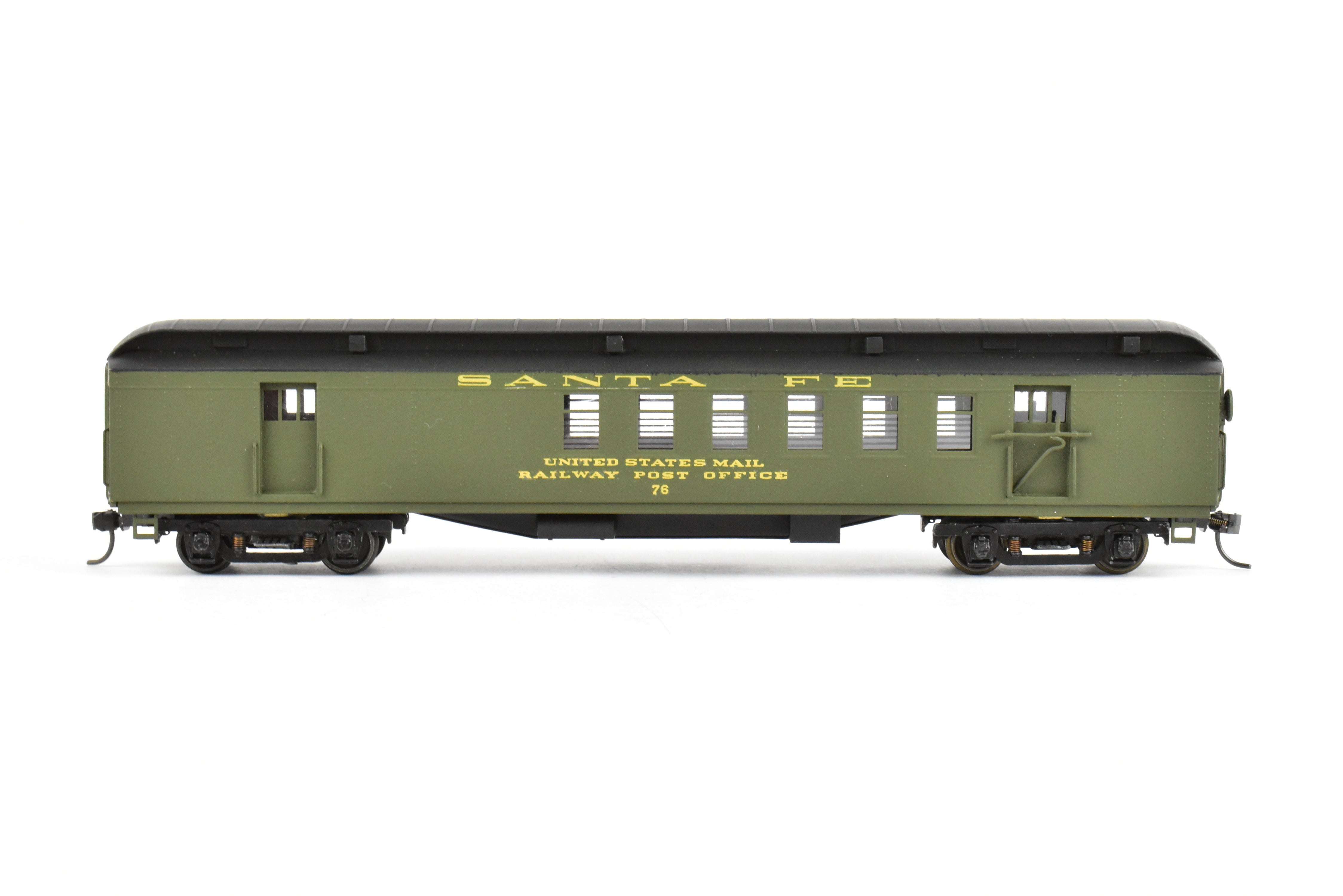 HO Scale Brass ATSF Santa Fe Heavyweight RPO Car with Custom Paint and Metal Wheels