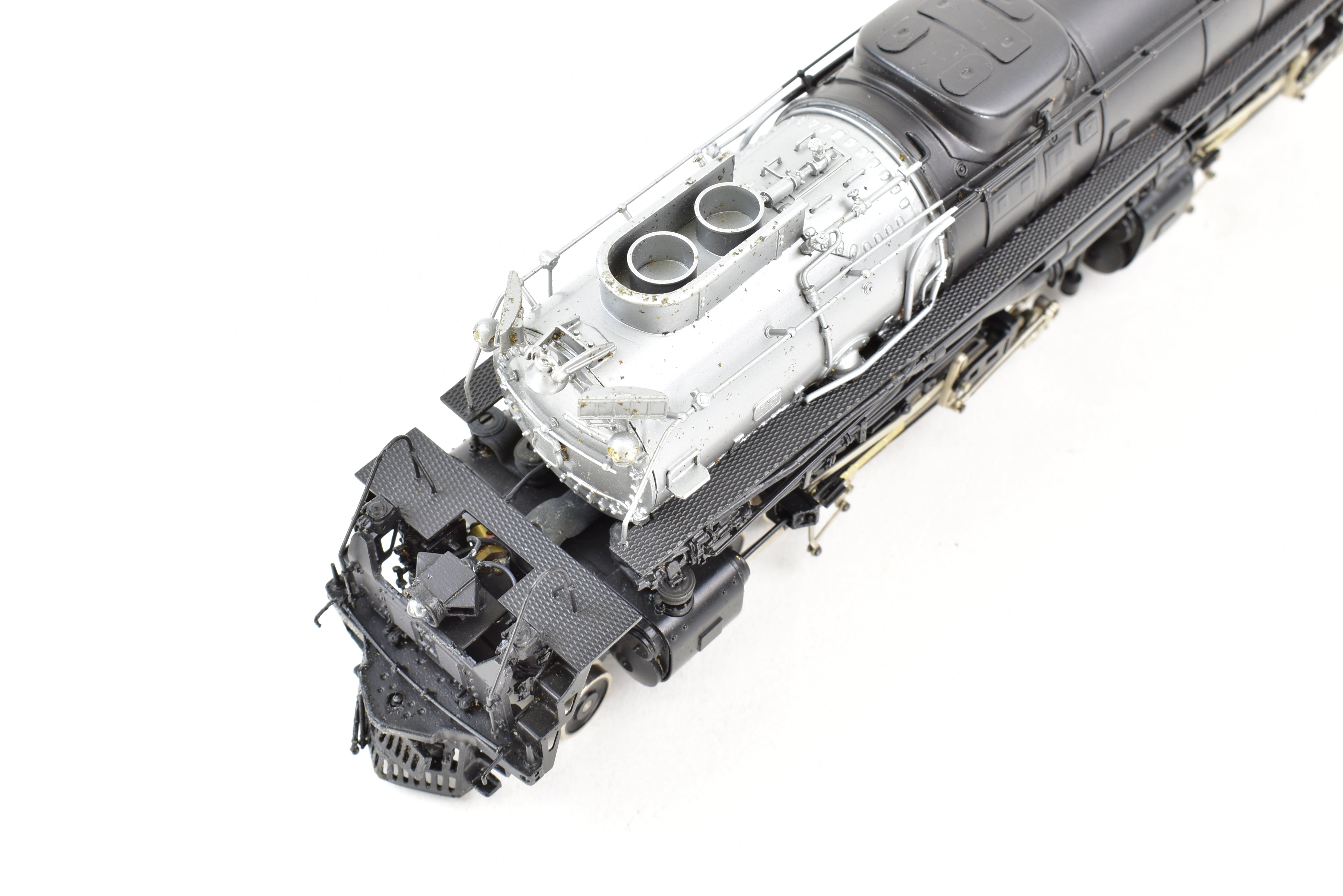 High - Quality HO Scale Brass PFM - Tenshodo Union Pacific 4 - 6 - 6 - 4 Challenger FP Model Train No. 3950