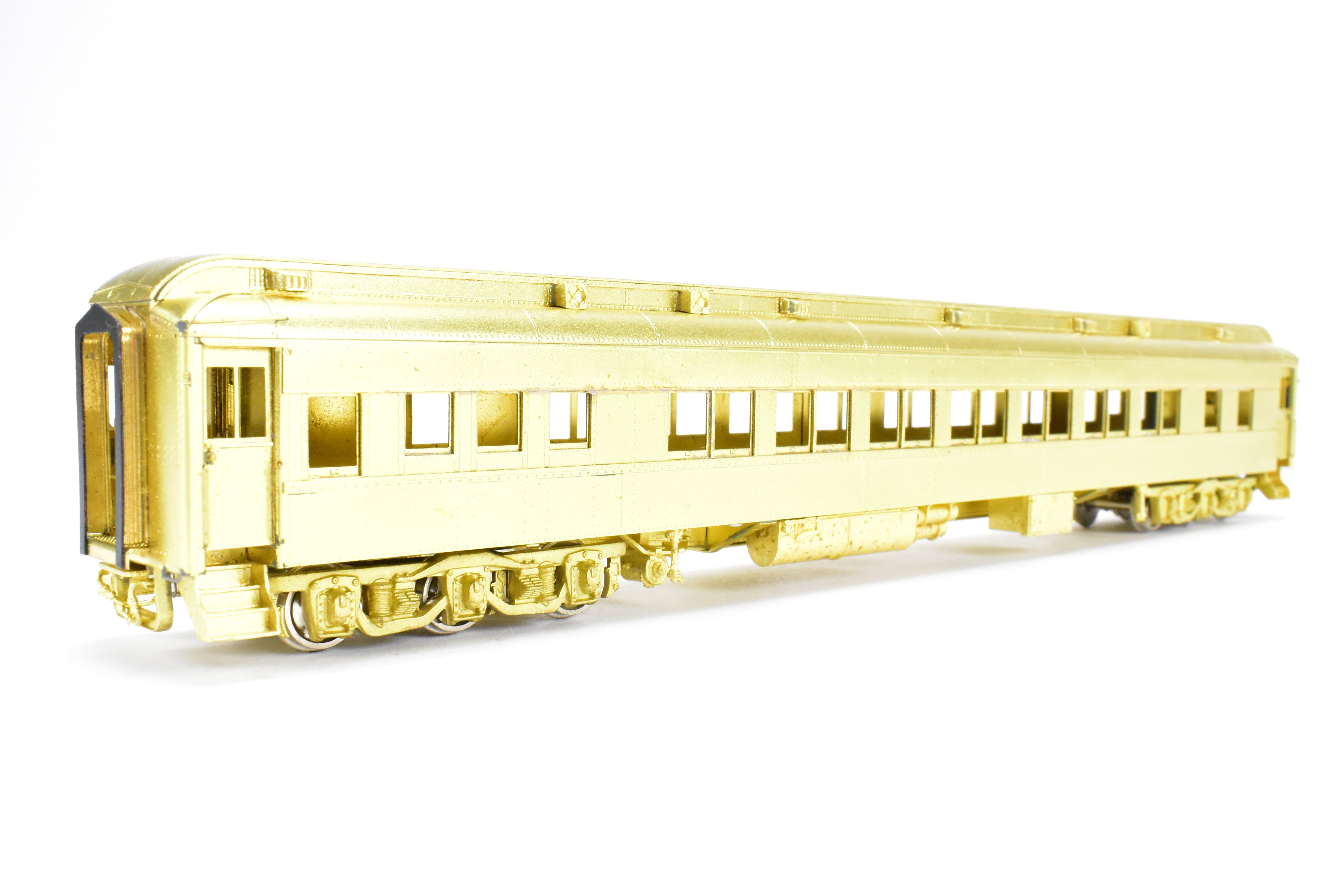 HO Brass Oriental Limited 14-Section Heavyweight Tourist Car without Air Conditioning