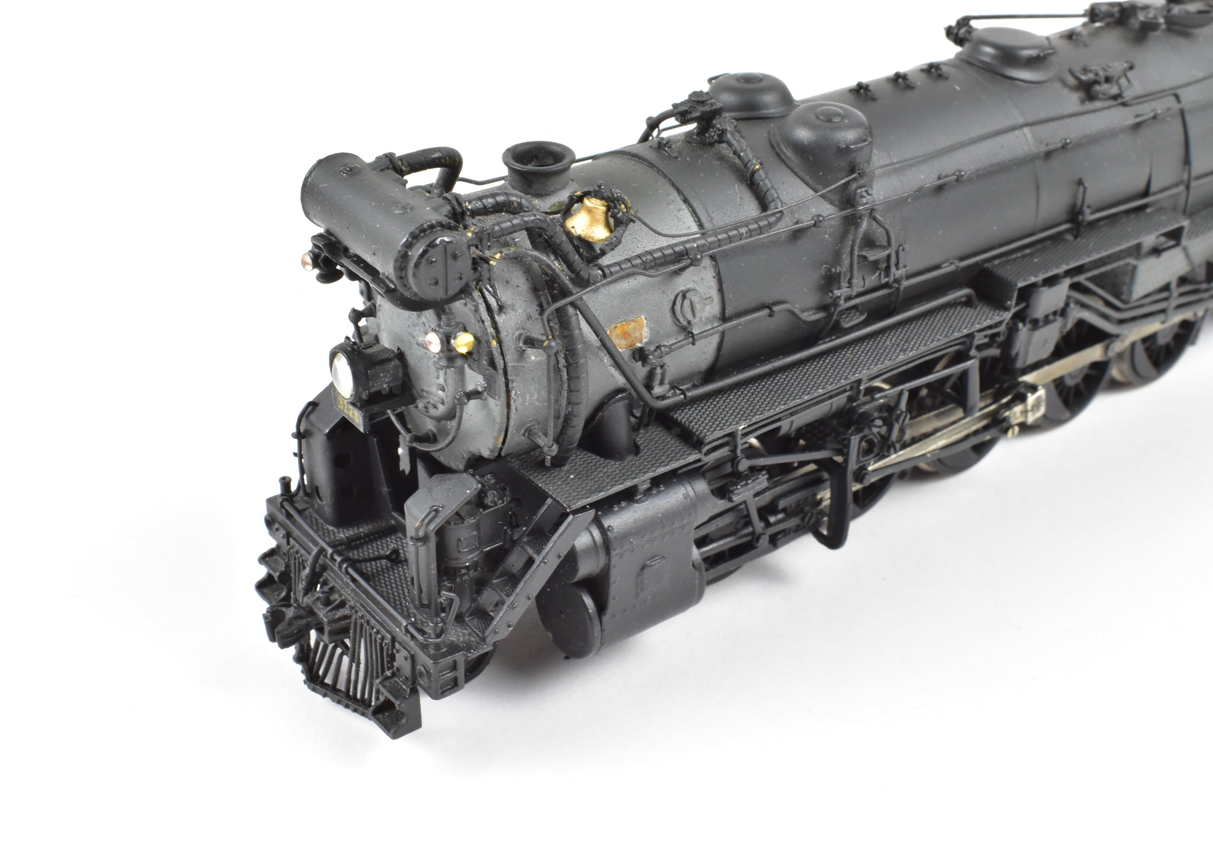HO Scale Brass Model Train - New Jersey Custom Brass New Haven Class L - 1 2 - 10 - 2 Steam Locomotive with Pilot Mounted Pumps Version