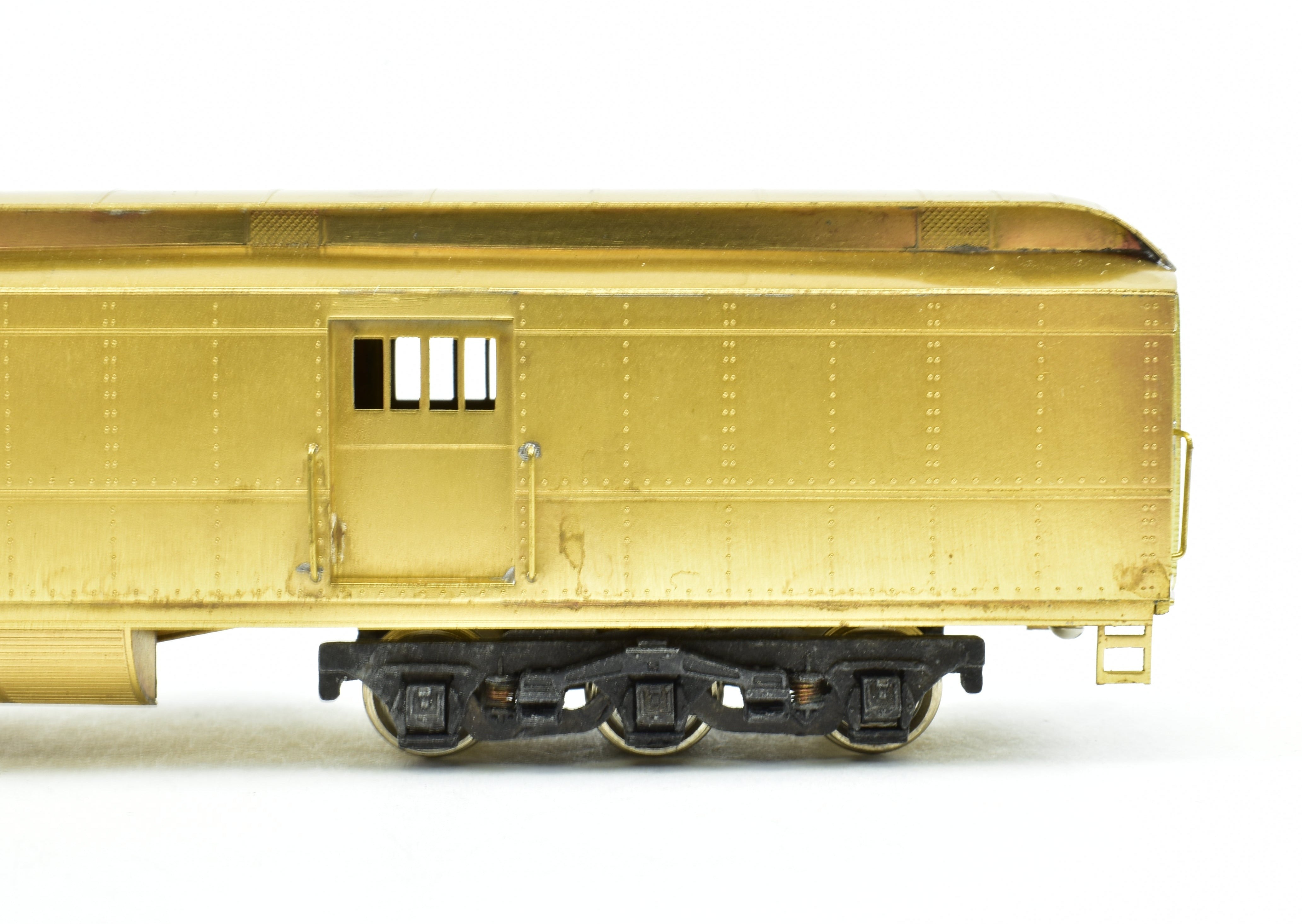 HO Scale Brass Lambert #850 ATSF - Santa Fe Heavyweight Combine Model with Central Valley Trucks for Model Train Enthusiasts