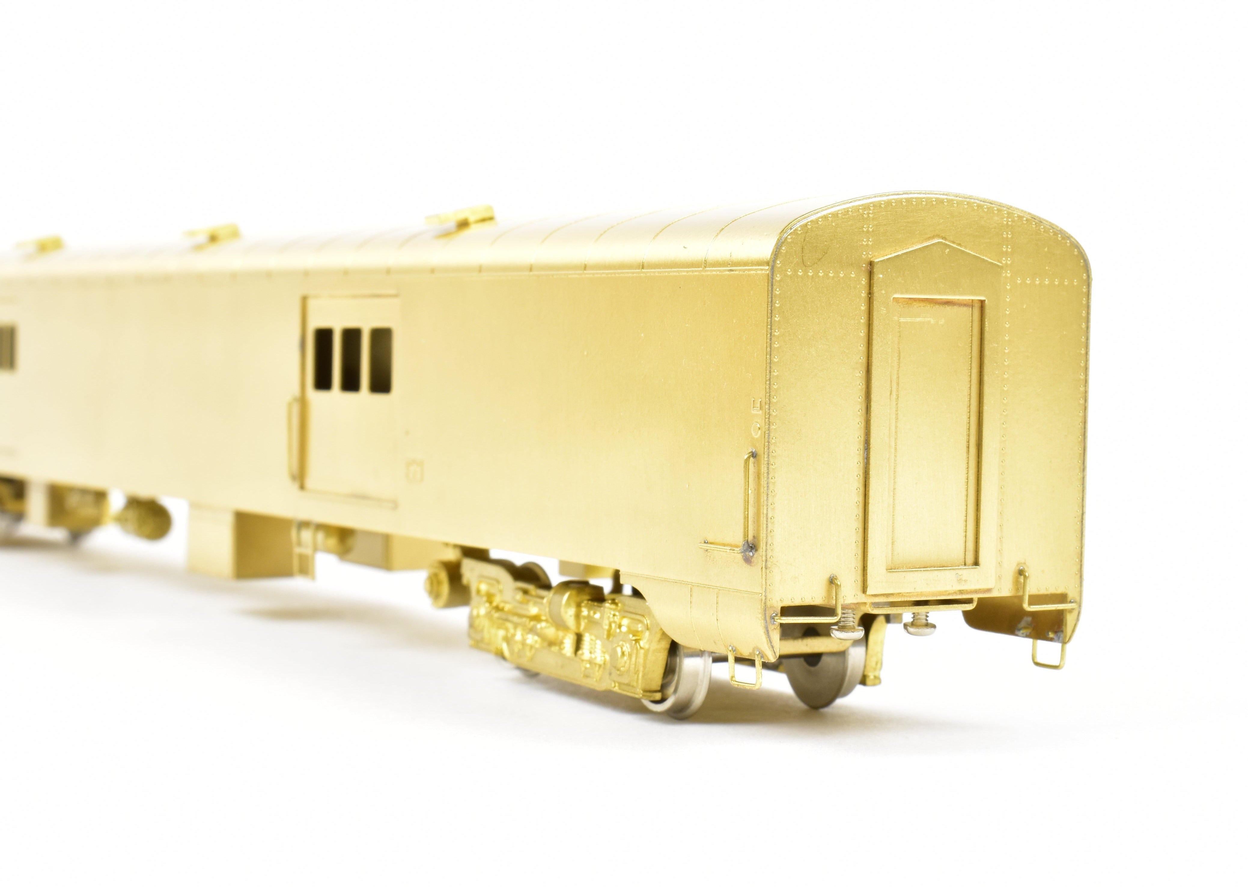 HO Brass Oriental Limited NP North Coast Water Baggage Car, No Skirts, Excellent Cond