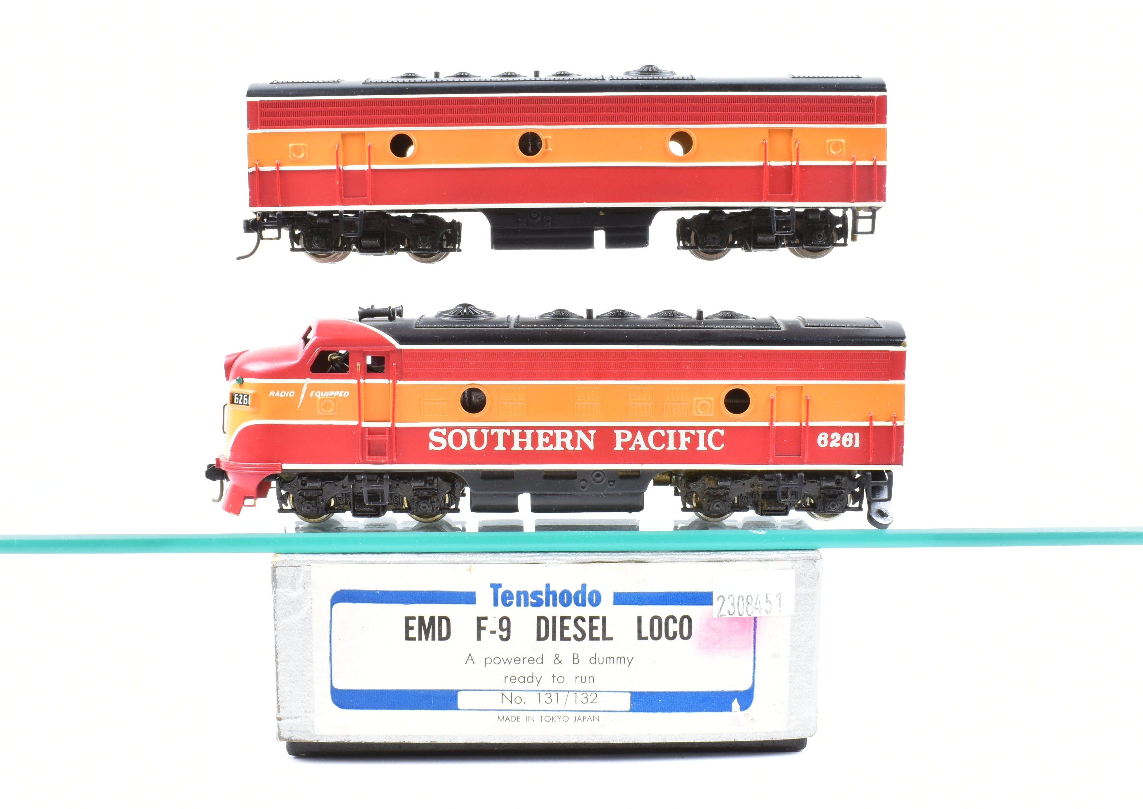 HO Scale Brass Tenshodo SP EMD F9 A/B Factory-Painted Pair from 1960s