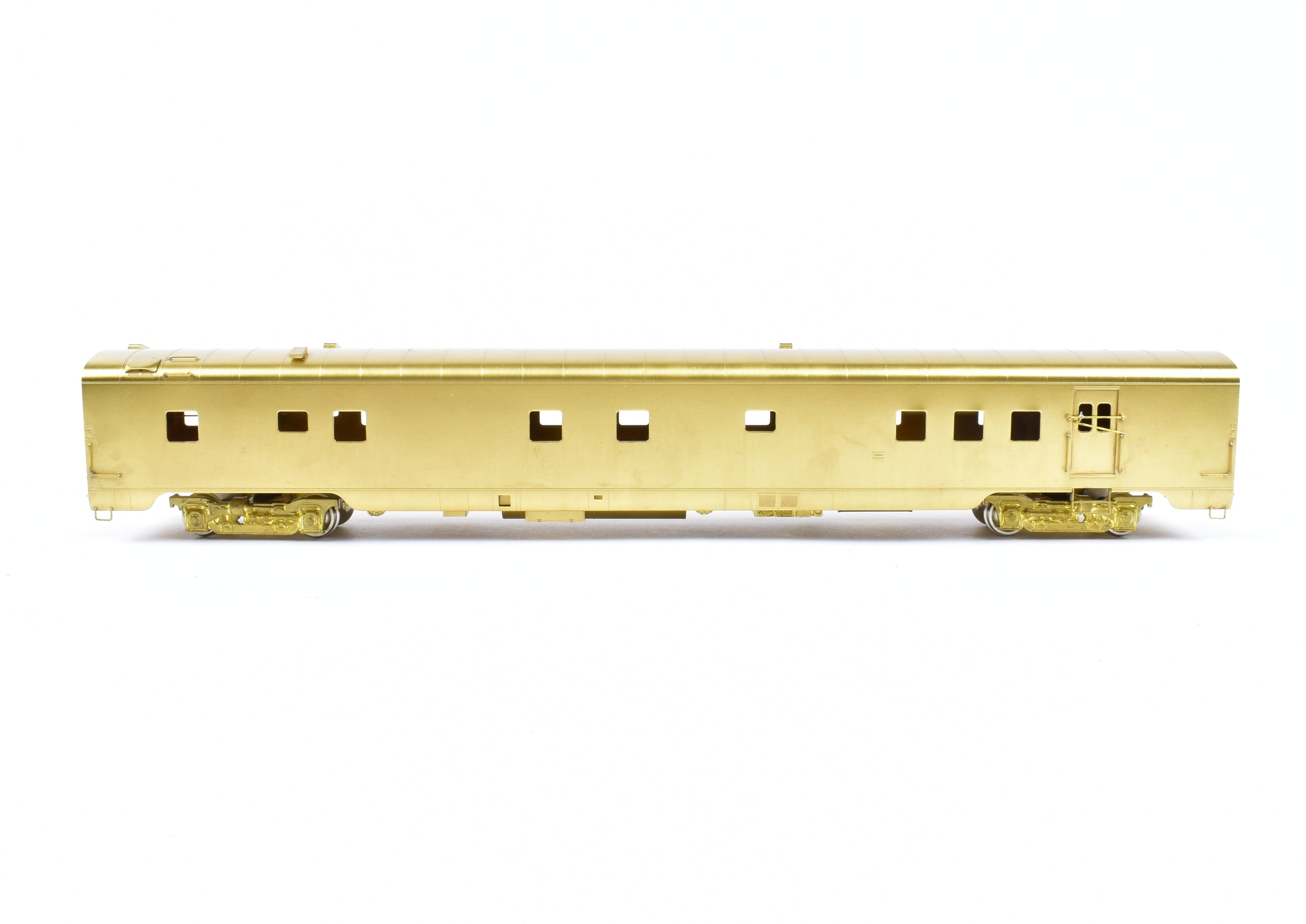 HO Scale Brass Model of the Oriental Limited's Northern Pacific North Coast Limited Mail - Dormitory Car #425 with Skirts