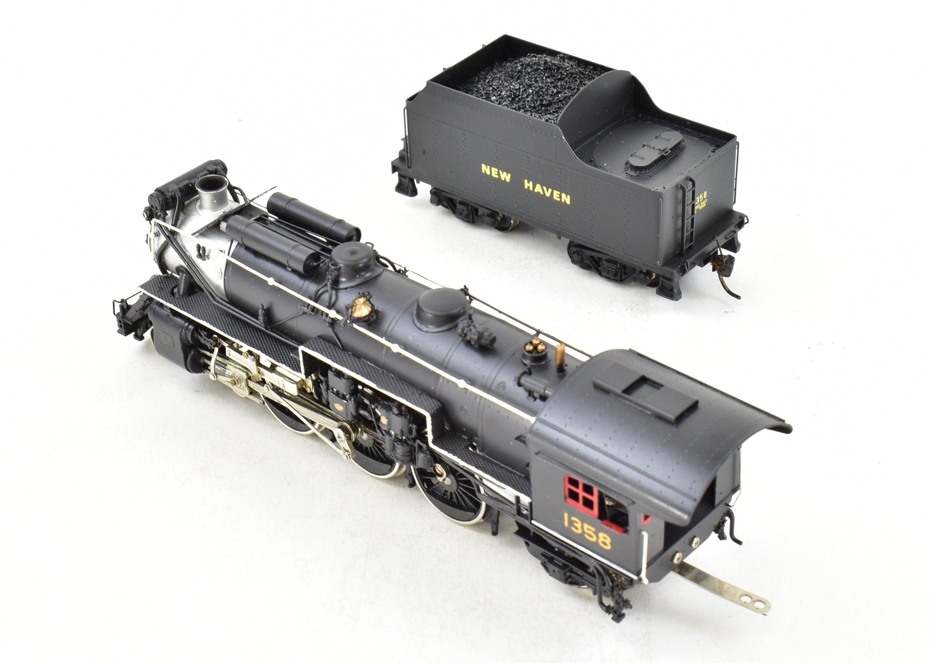 Custom Painted HO Scale Brass Model Train - NJ Custom Brass New Haven I-4 4-6-2 Pacific, Representing NY, NH, & H