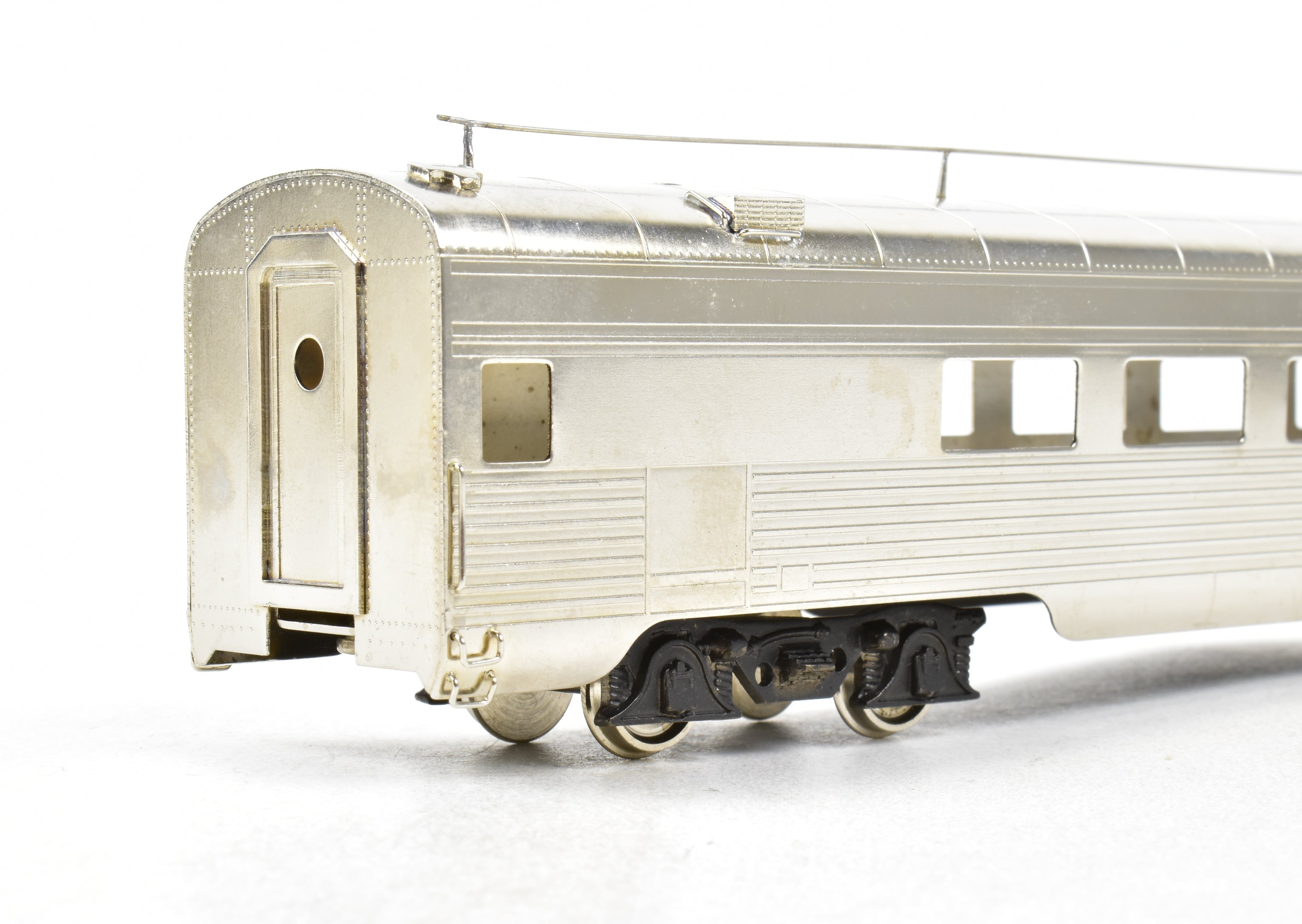 HO Scale Brass Soho Southern Pacific 79-Foot Observation Car with Corrugated Sides Model