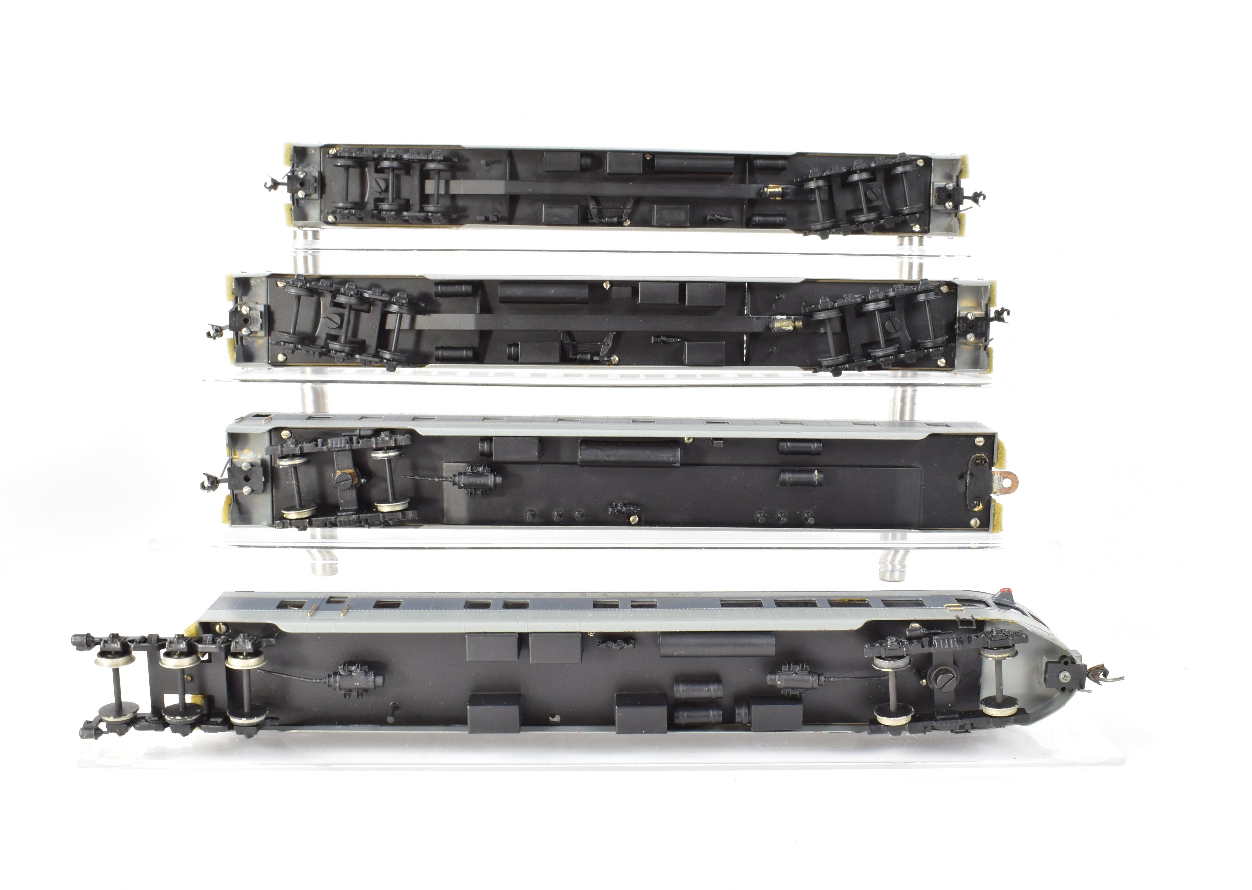 HO Scale Brass Model Train Set - Oriental Limited SP/UP/C&NW UP Union Pacific The Forty Niner 8-Car Set in Two-Tone Gray with Overland Lettering