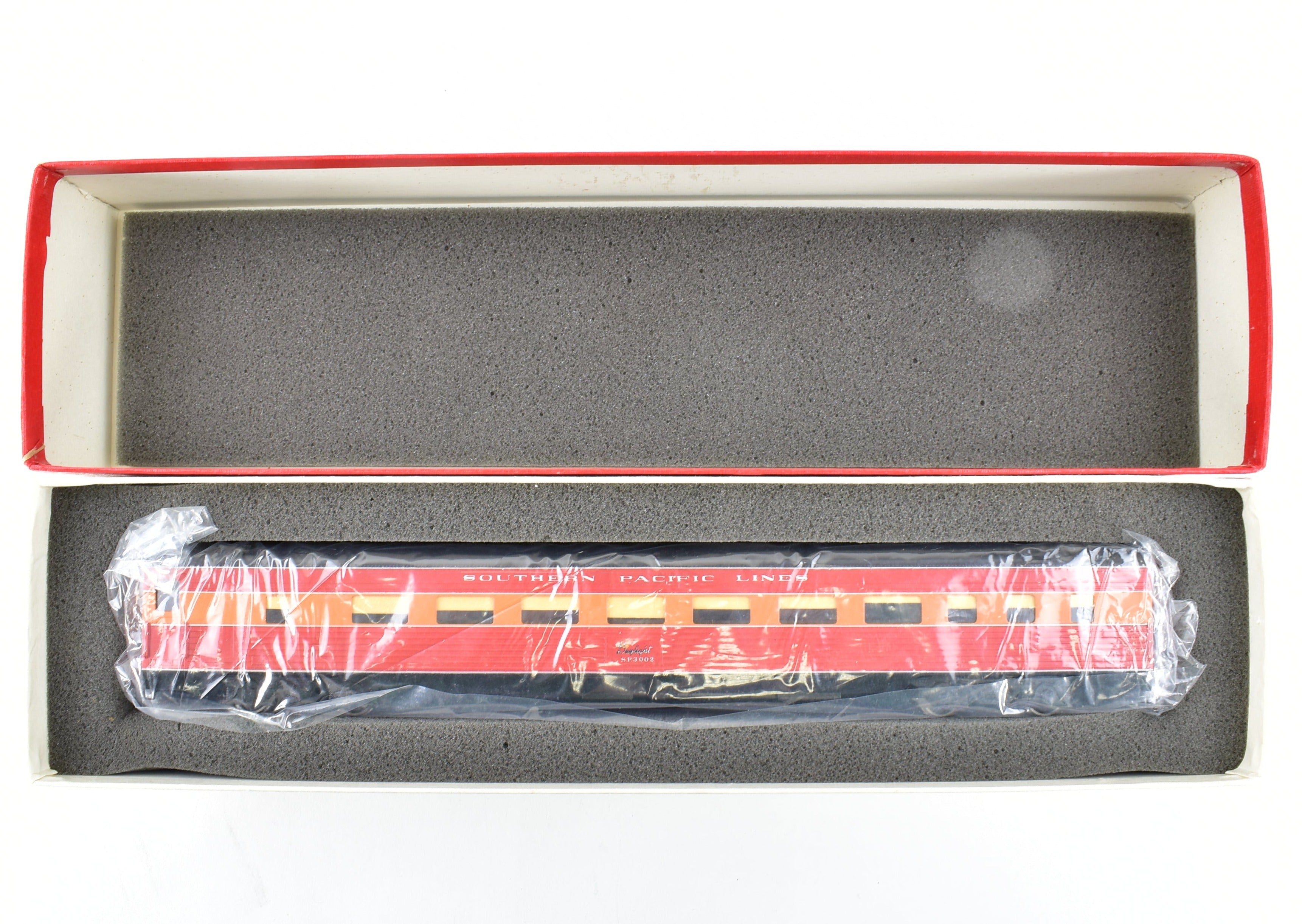 HO Scale Brass Soho Southern Pacific #3002 Custom Painted Parlor Car with Stateroom for Model Trains