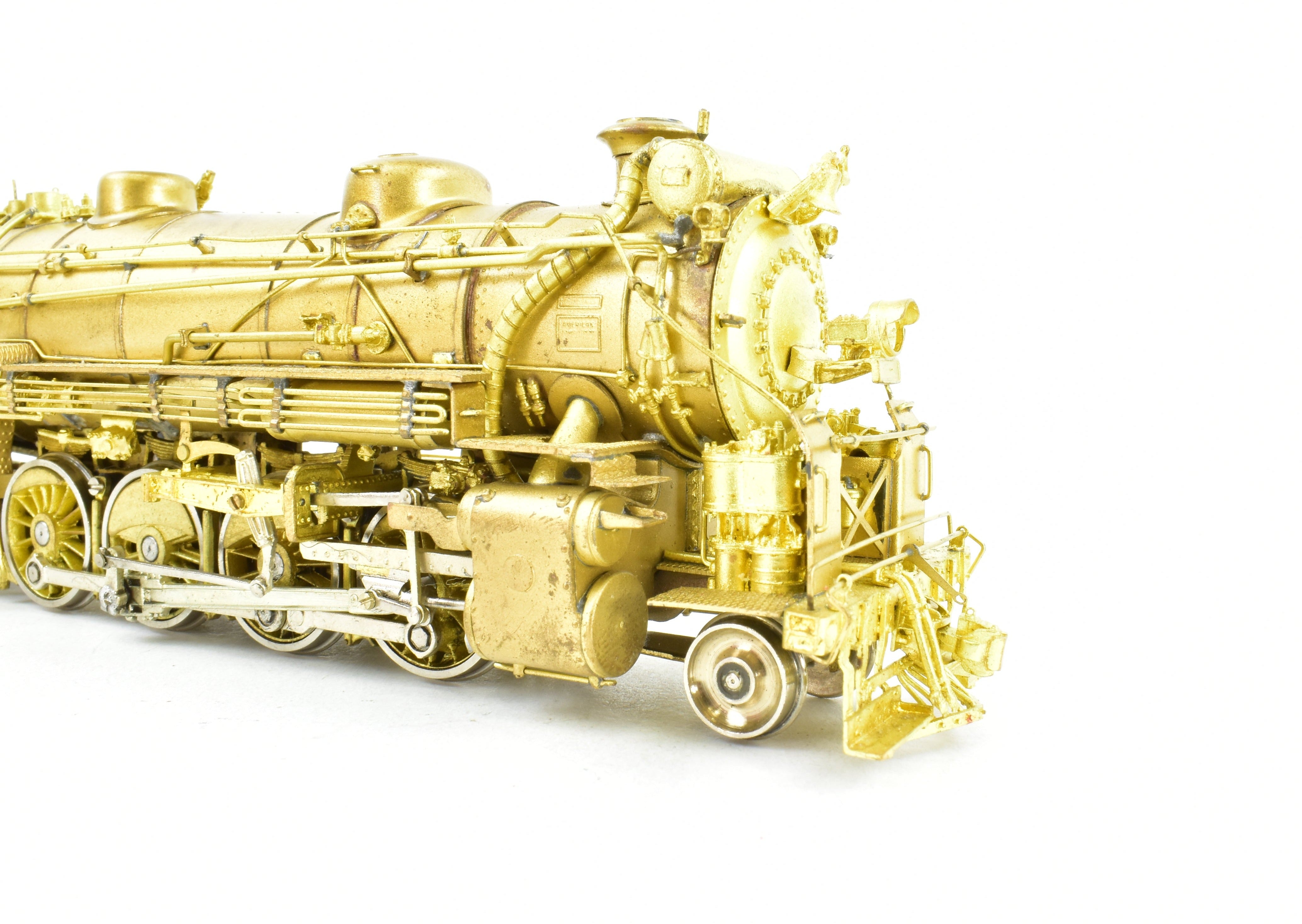 HO Scale Brass Key Imports Texas & Pacific H-2r 2-8-2 Mikado Steam Locomotive Model #800 with Elesco Feedwater Heater