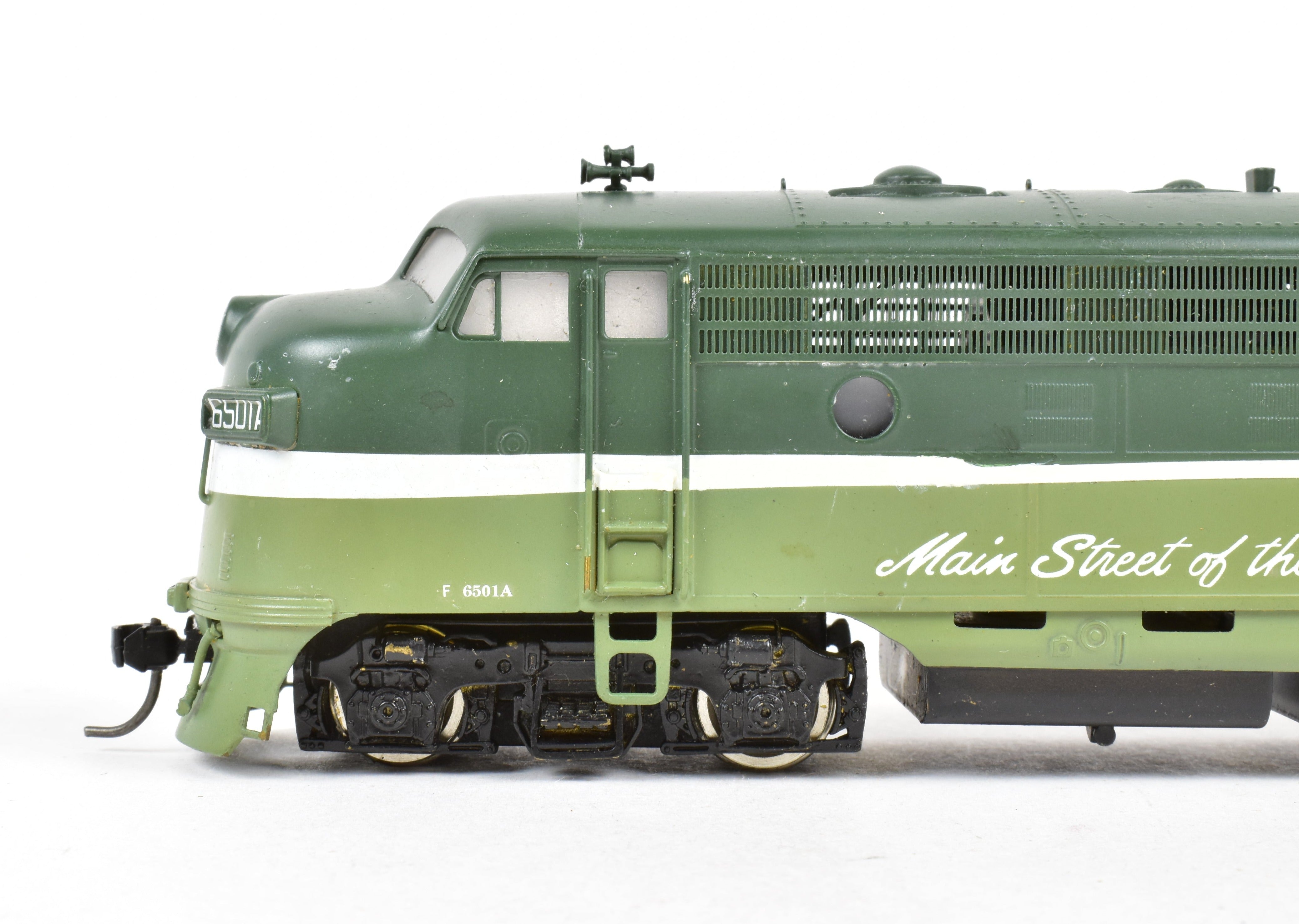 HO Scale Brass Model of Oriental Limited Northern Pacific EMD F7A Phase I Locomotive with Dynamic Brake, CP No. 6501A