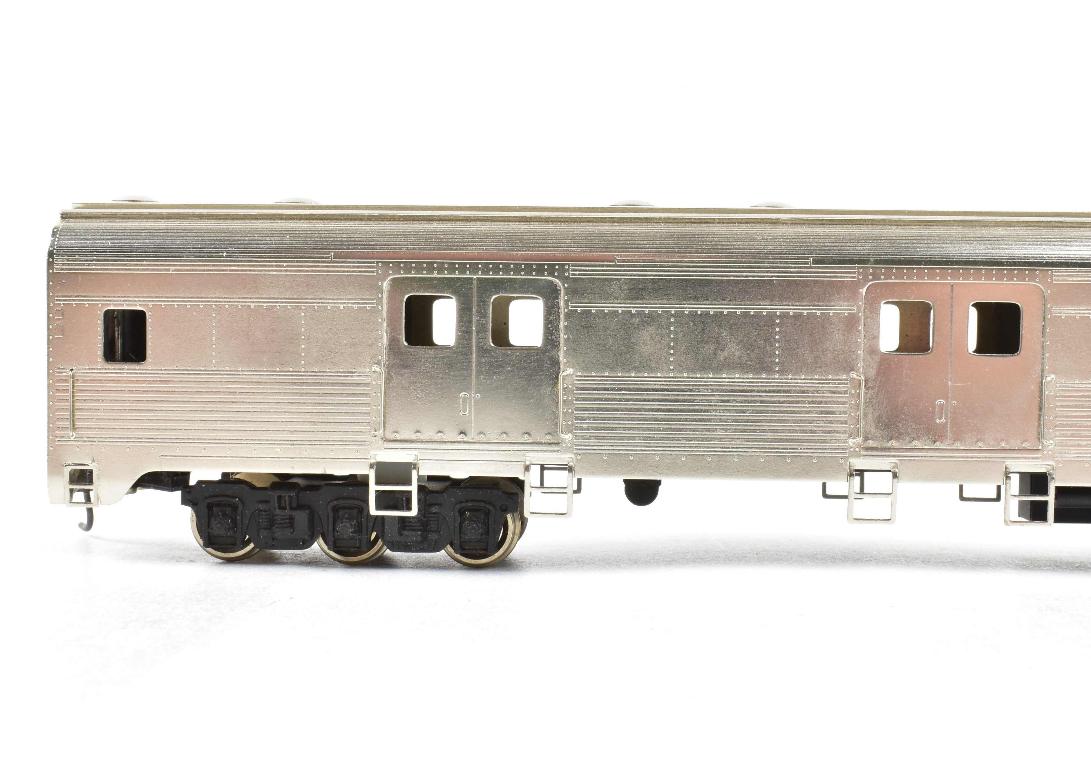 HO Scale Brass Soho Southern Pacific #5005 Baggage Mail Model with Factory Plated Finish