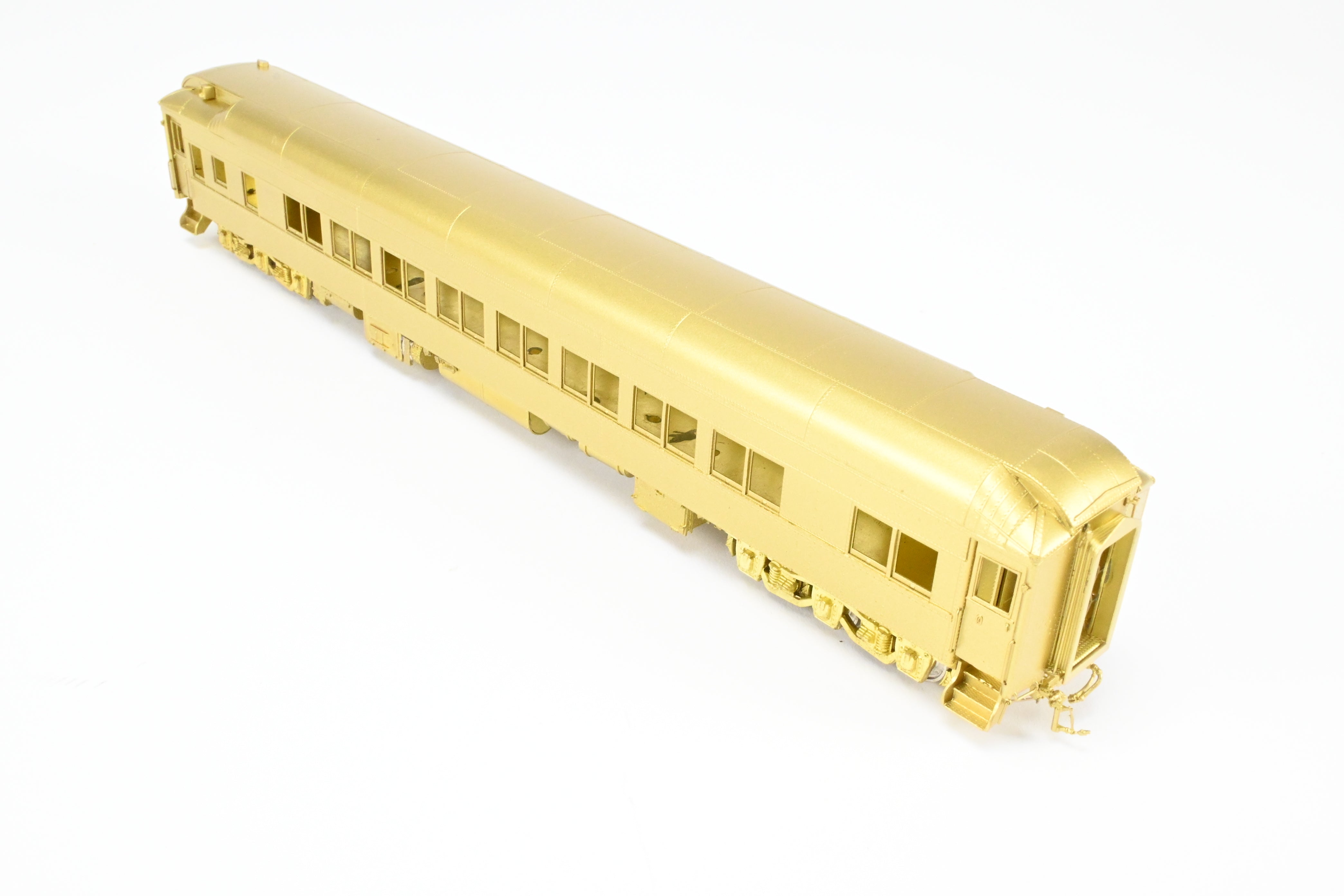 HO Brass Oriental Limited 16-Section Heavyweight Tourist Sleeper with Mechanical A/C