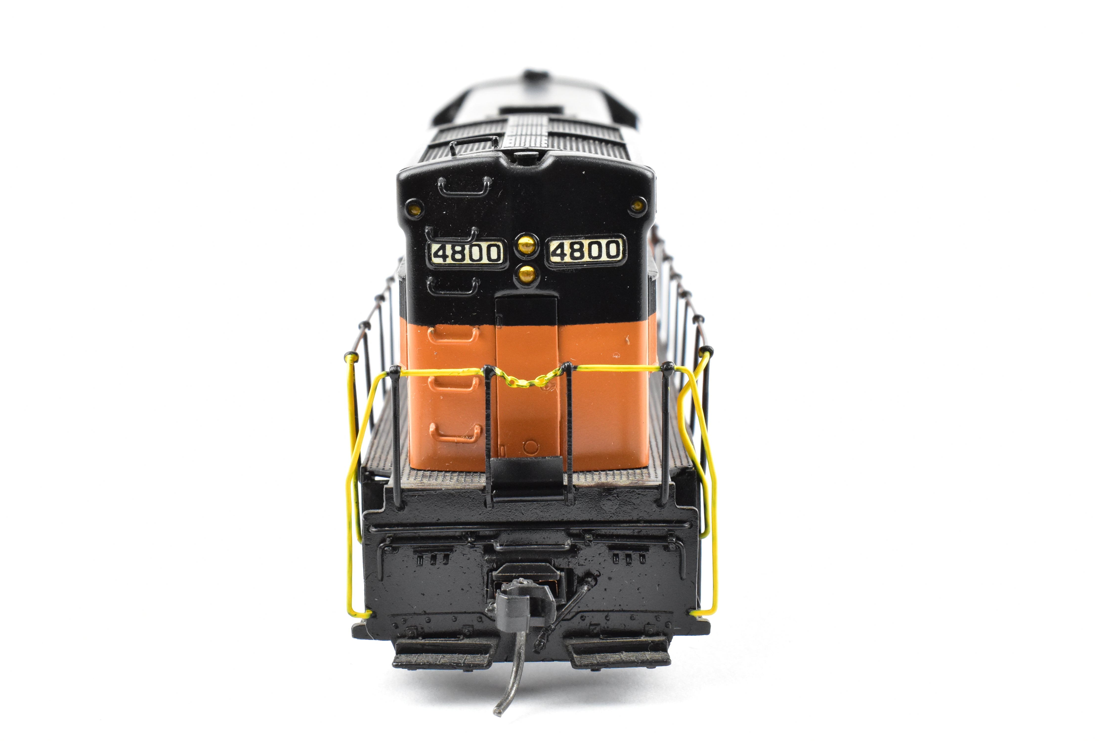 HO Scale Brass Model of Oriental Limited MILW - Milwaukee Road GE U - 23B 2300 HP Low Hood Locomotive With FB - 2 Trucks and CP #4800 Decoration