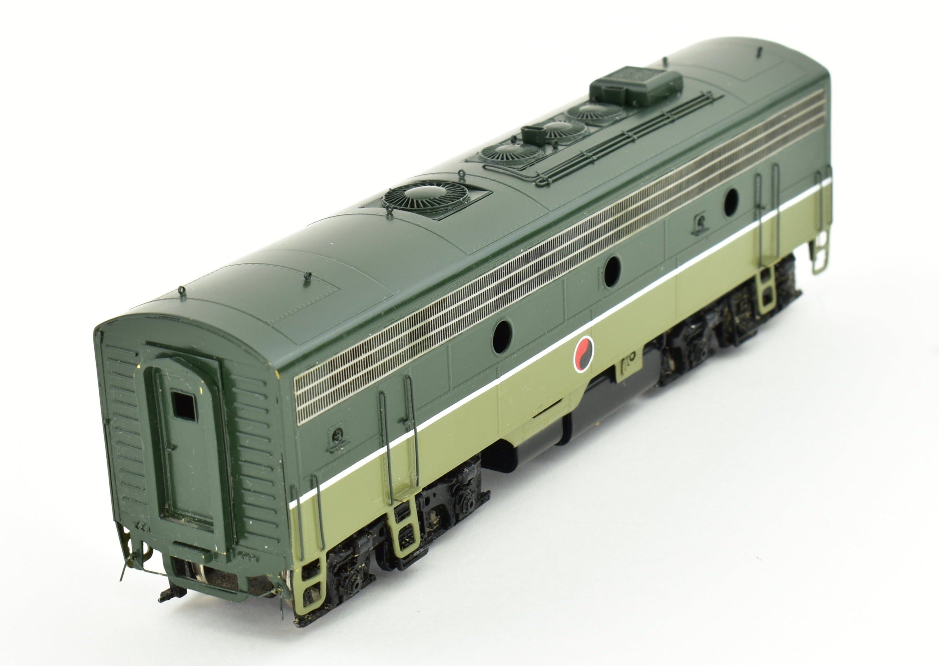 HO Scale Brass Oriental Limited NP EMD F9A/F9B Set with 1750 HP Factory Paint