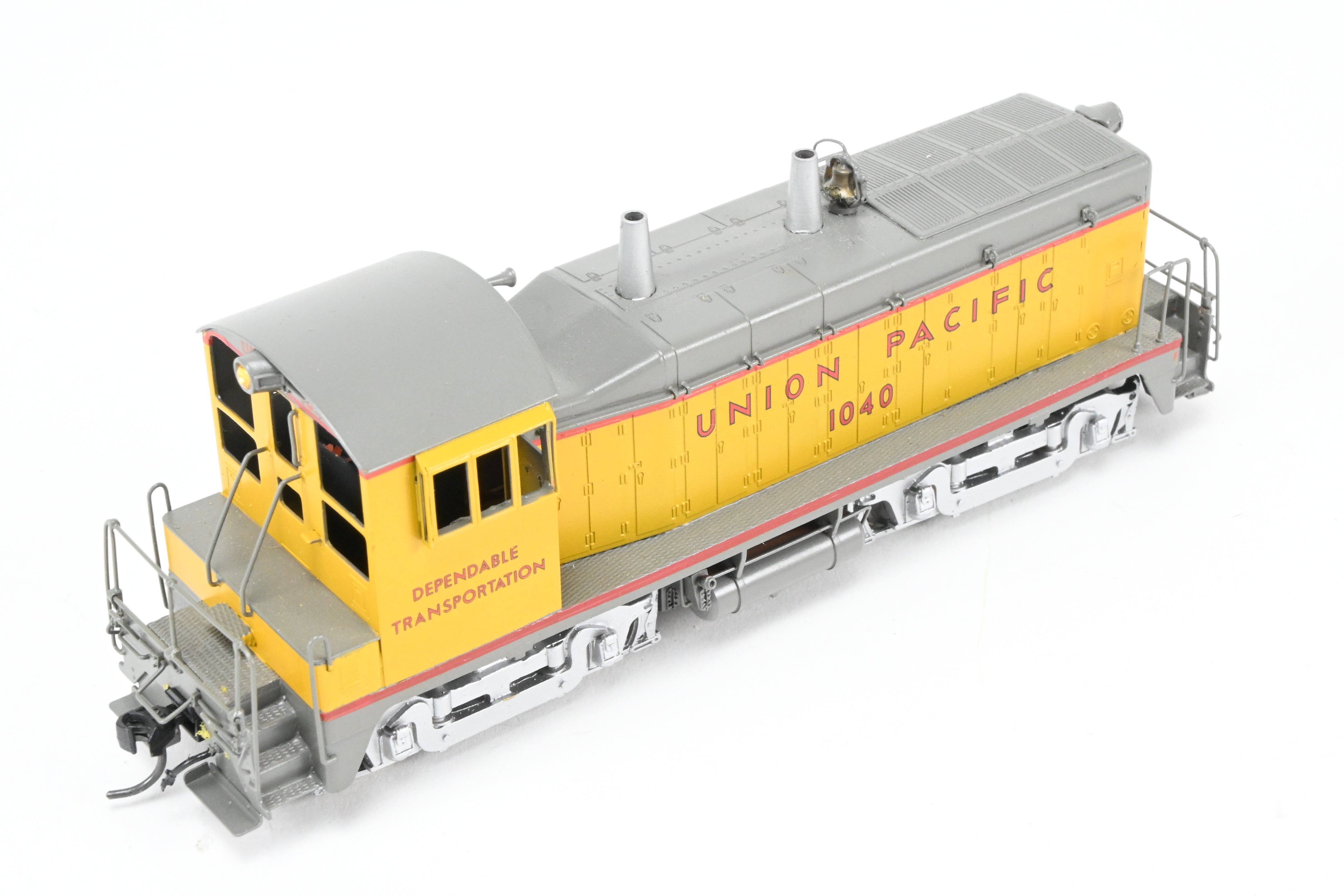HO Scale Brass Oriental Limited Union Pacific EMD NW - 2 1000HP Phase II Switcher Locomotive with Custom Painting in As - Is Condition