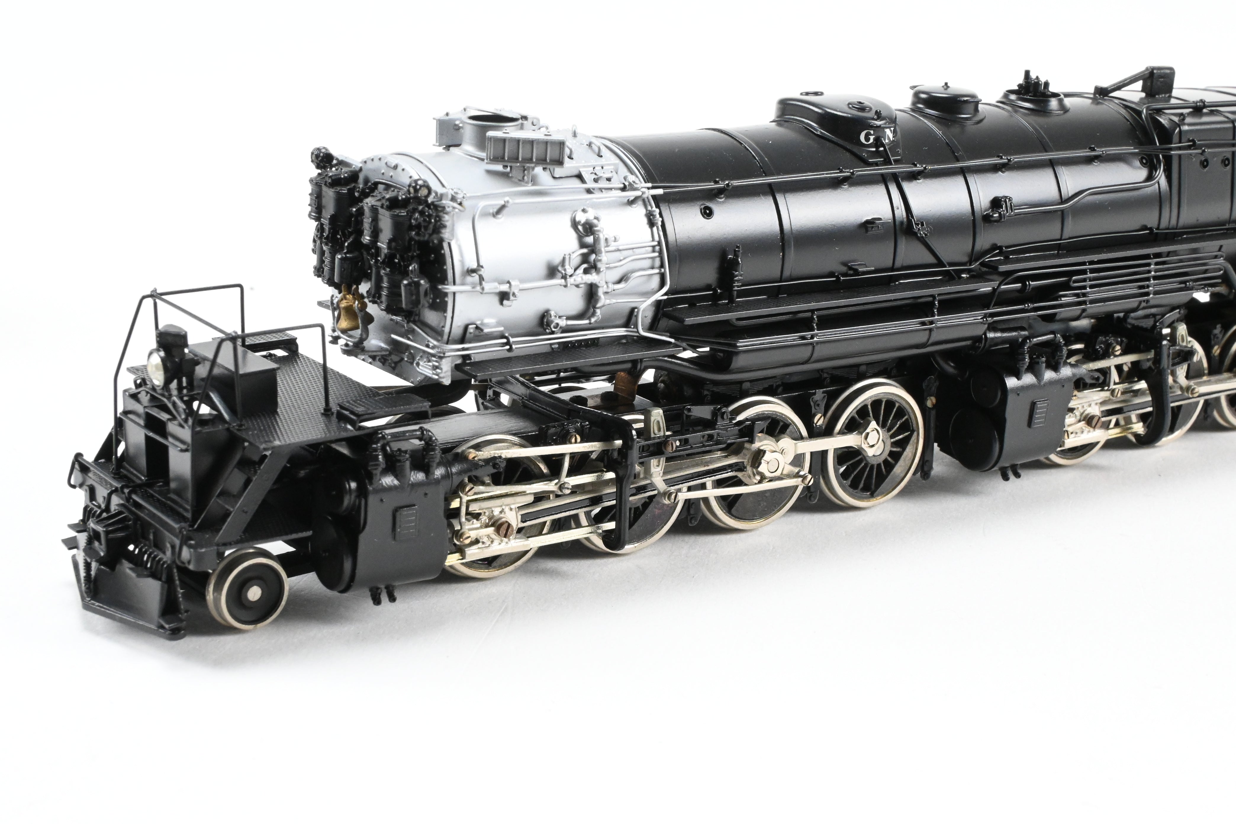 High - Quality HO Scale Brass PFM - Tenshodo GN Great Northern 2 - 8 - 8 - 2 Class R - 2 FP Model Train Engine, Road Number 2049, 1974 Run
