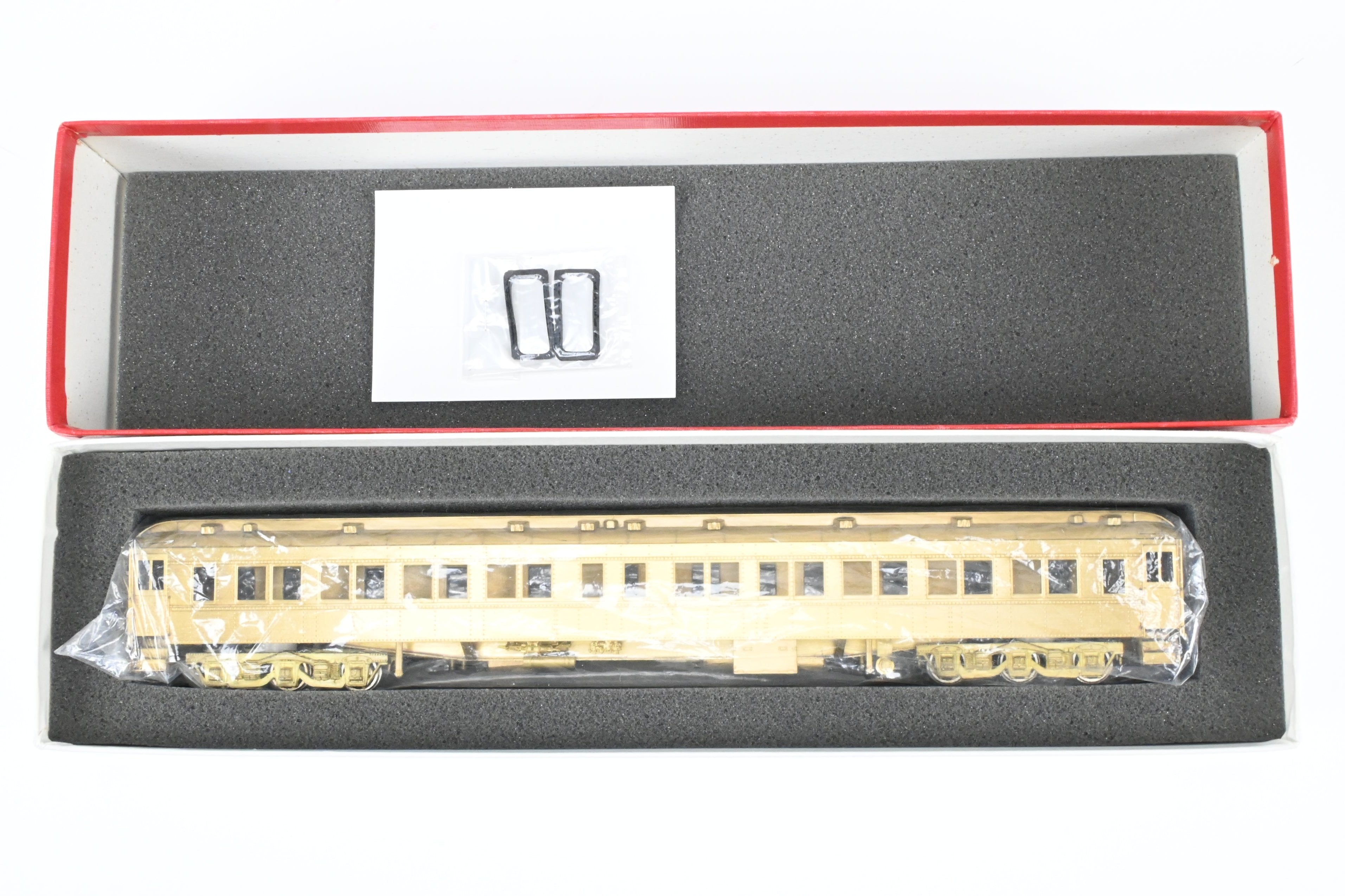 HO Brass Soho 6 - Compartment 3 - Drawing Room Pullman Model from 1979 (Wrong Box)