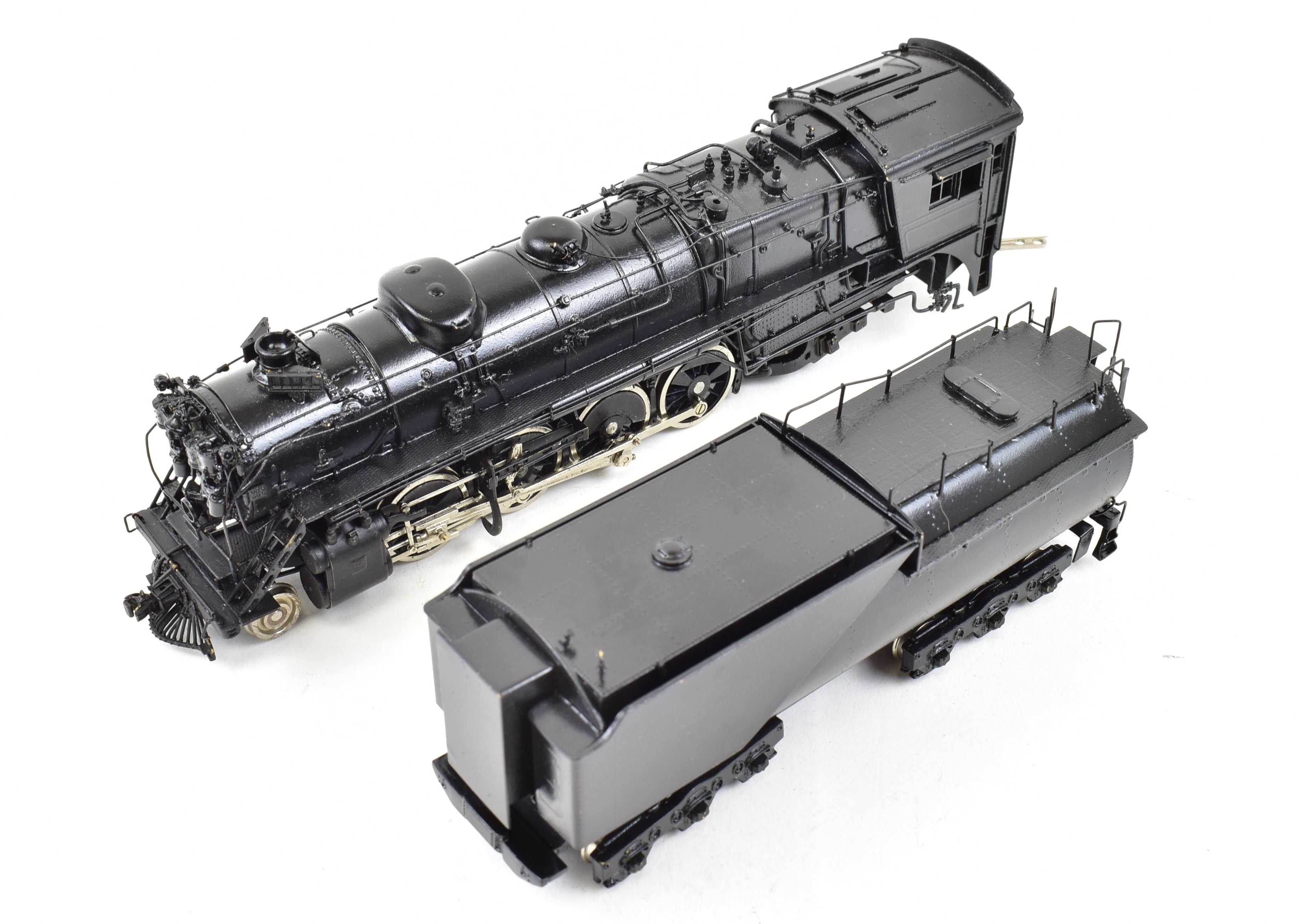 HO Brass Sunset Models GN Great Northern 2-8-2 O-8 Class Closed Cab Partially Painted Black