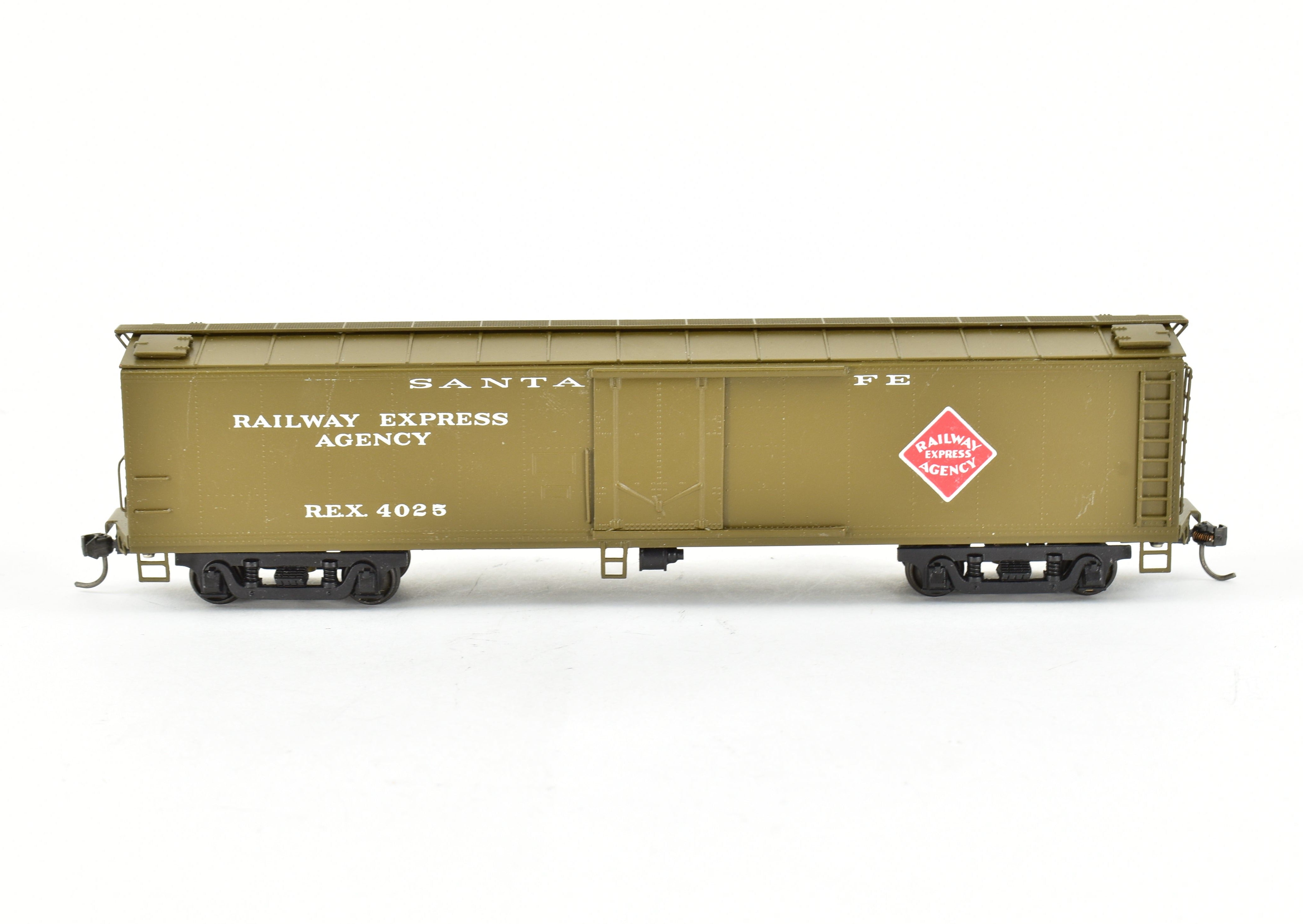 High - Quality HO Scale Brass Lambert Railway Express Agency ATSF Santa Fe Express Reefer with Custom Painted Finish