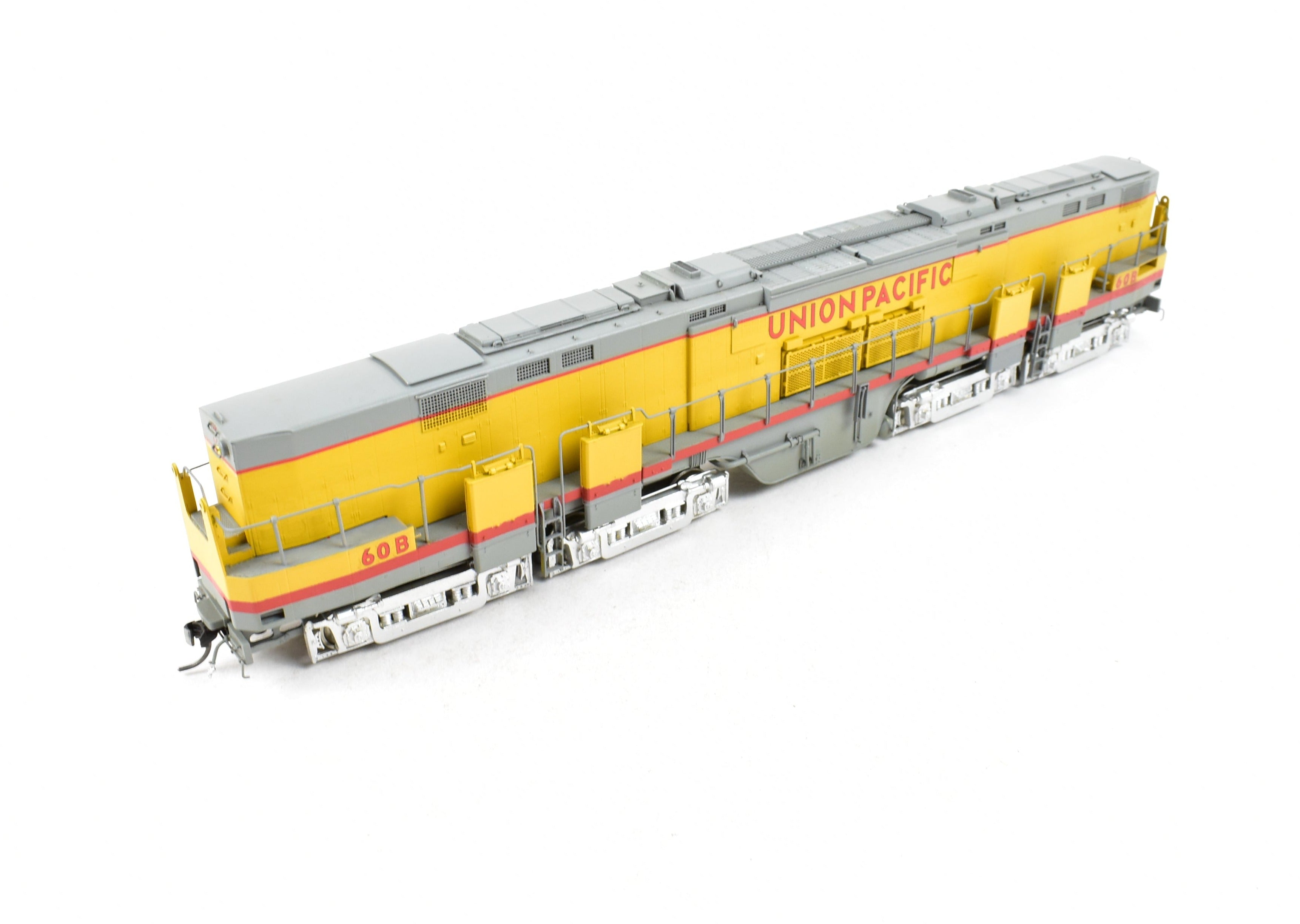 High - Quality HO Scale Brass Oriental Limited Union Pacific Alco C855 A/B/A Set with Custom Painting and Excellent Condition