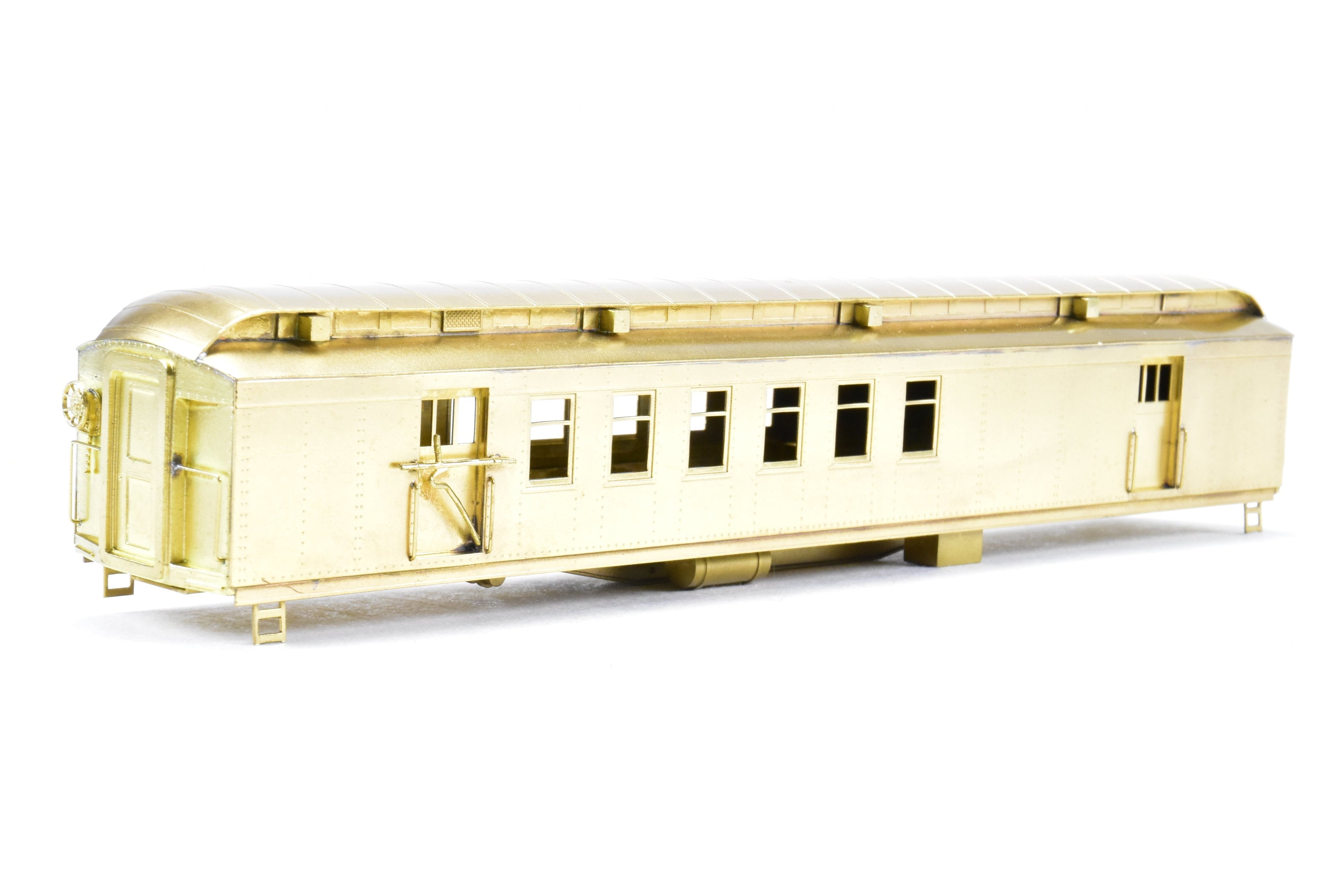 HO Scale Brass ATSF - Santa Fe Heavyweight RPO Car with Central Valley Metal - Wheel Trucks