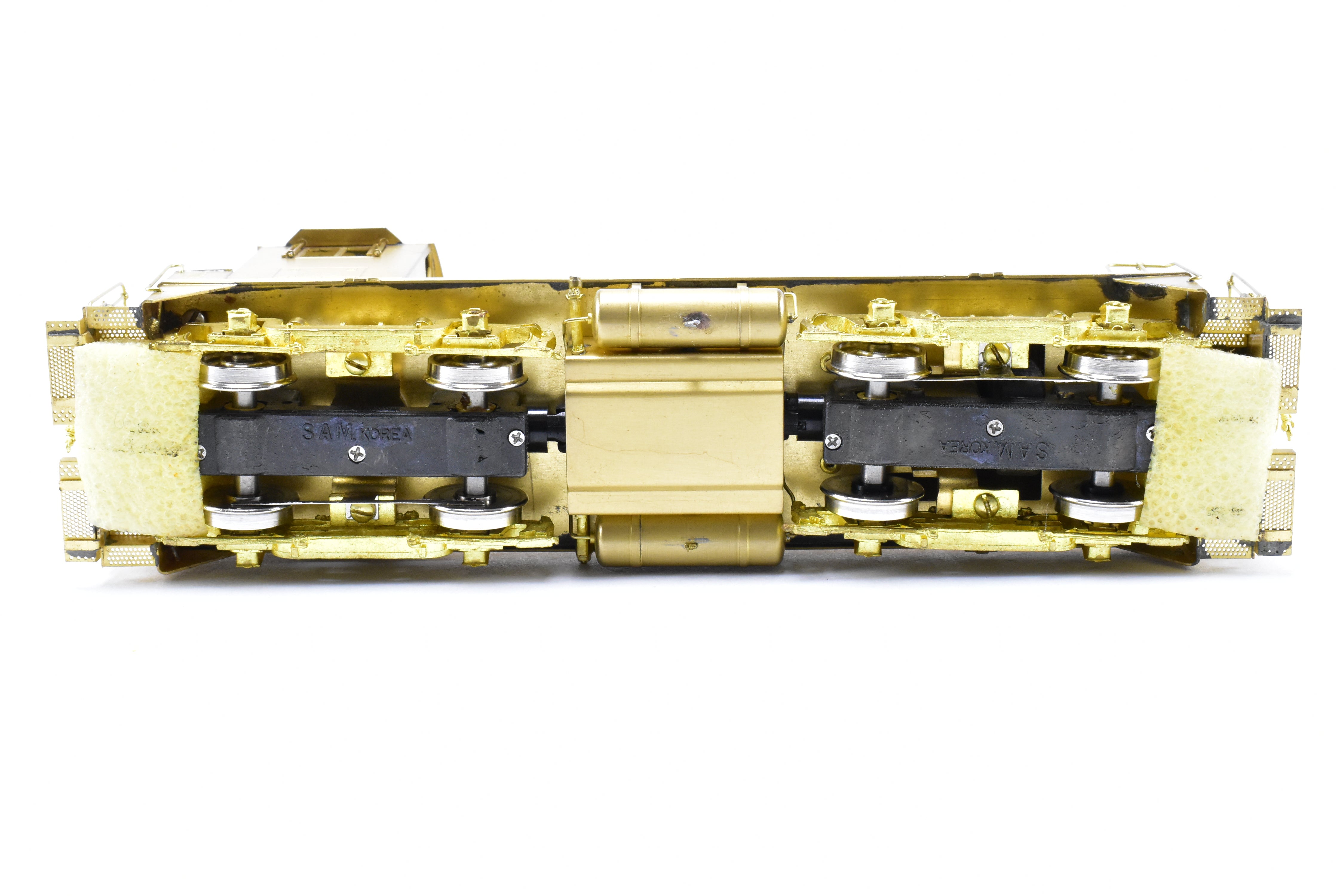 HO Scale Brass Oriental Limited EMD SW-9 1200 HP Quiet Switcher Model