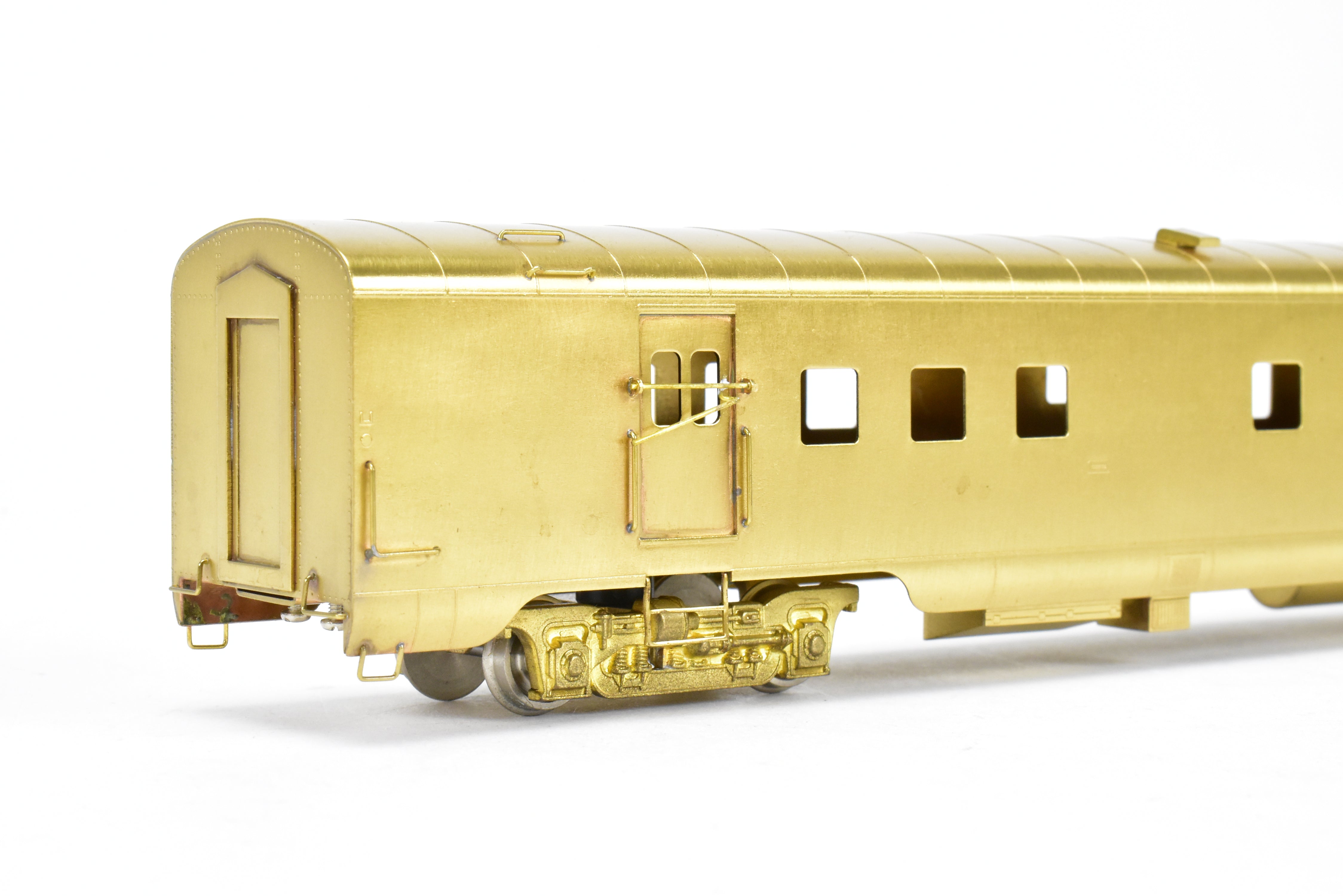 HO Scale Brass Model of Oriental Limited NP - Northern Pacific North Coast Limited Mail - Dormitory Car #425 with Skirts