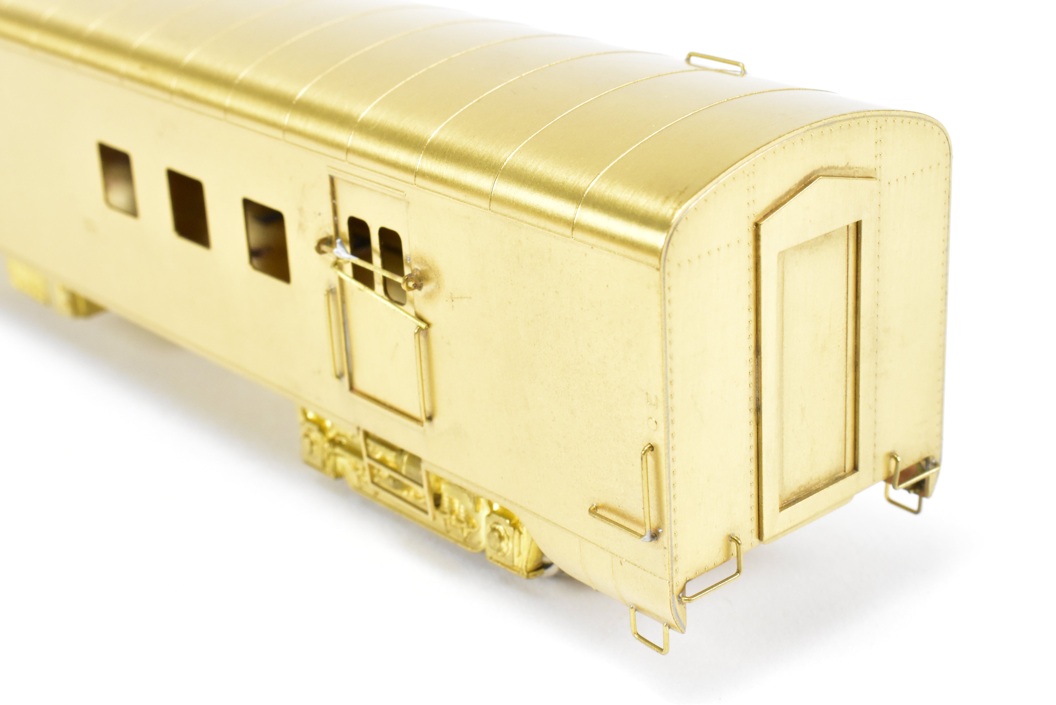 HO Scale Brass Oriental Limited NP - Northern Pacific North Coast Limited Mail - Dormitory Car #425 without Skirts (Model Train Car)