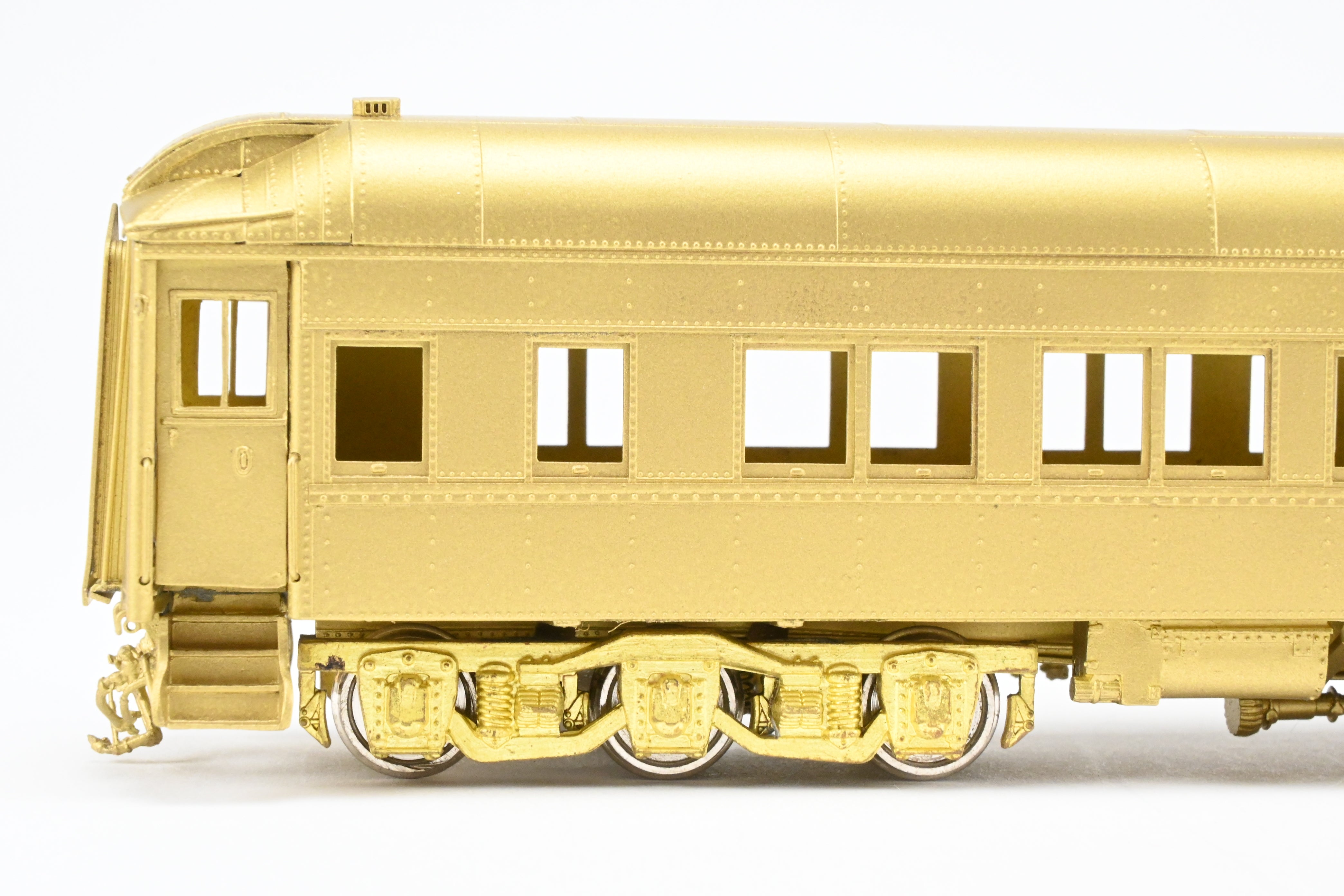 HO Scale Brass Oriental Limited Edition Various Roads Pullman Heavyweight 10 - Section 1 - Drawing Room 2 - Compartment Sleeper with Mechanical Air - Conditioning