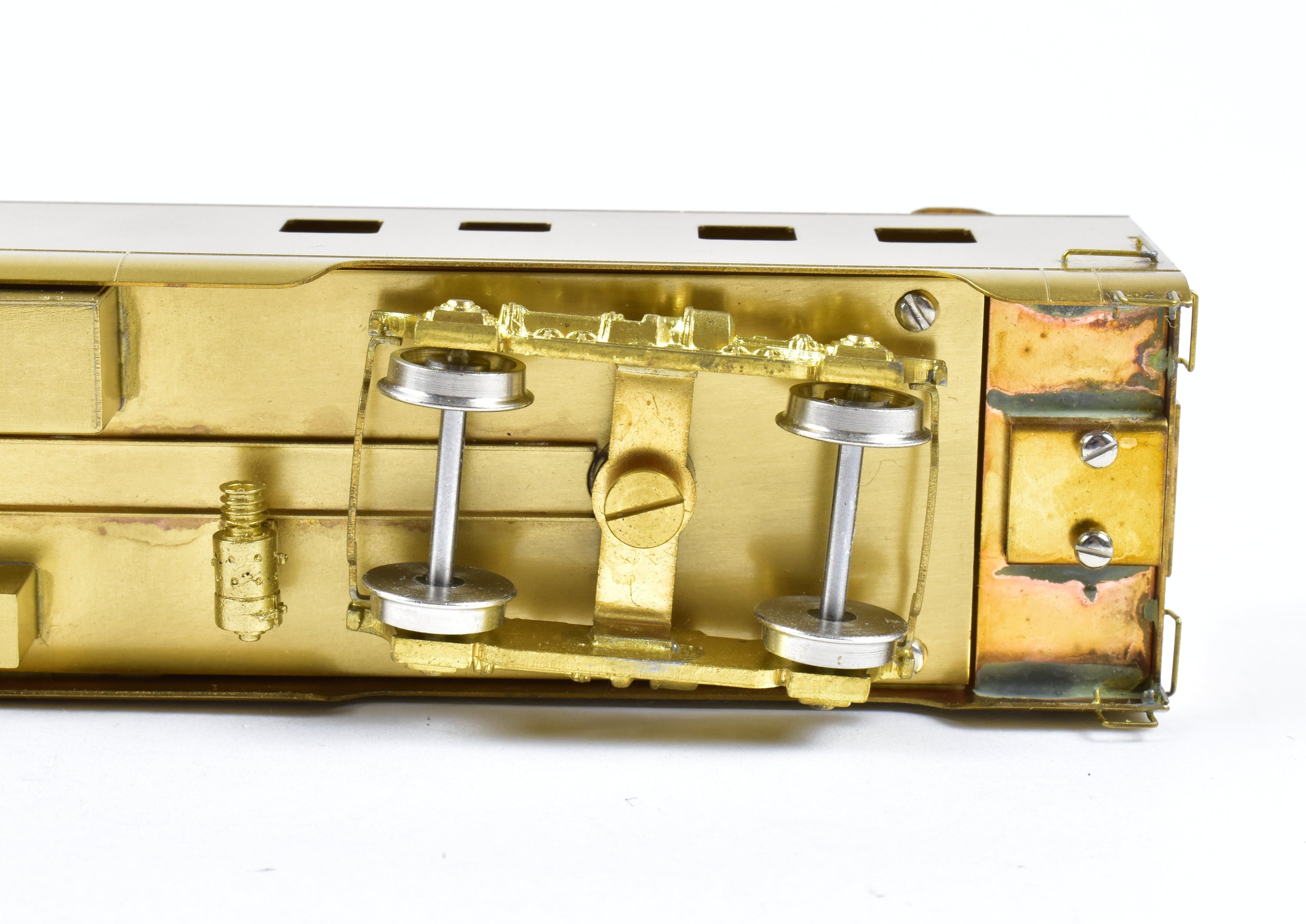 HO Scale Brass Model of the Oriental Limited's Northern Pacific North Coast Limited Mail - Dormitory Car #425 with Skirts
