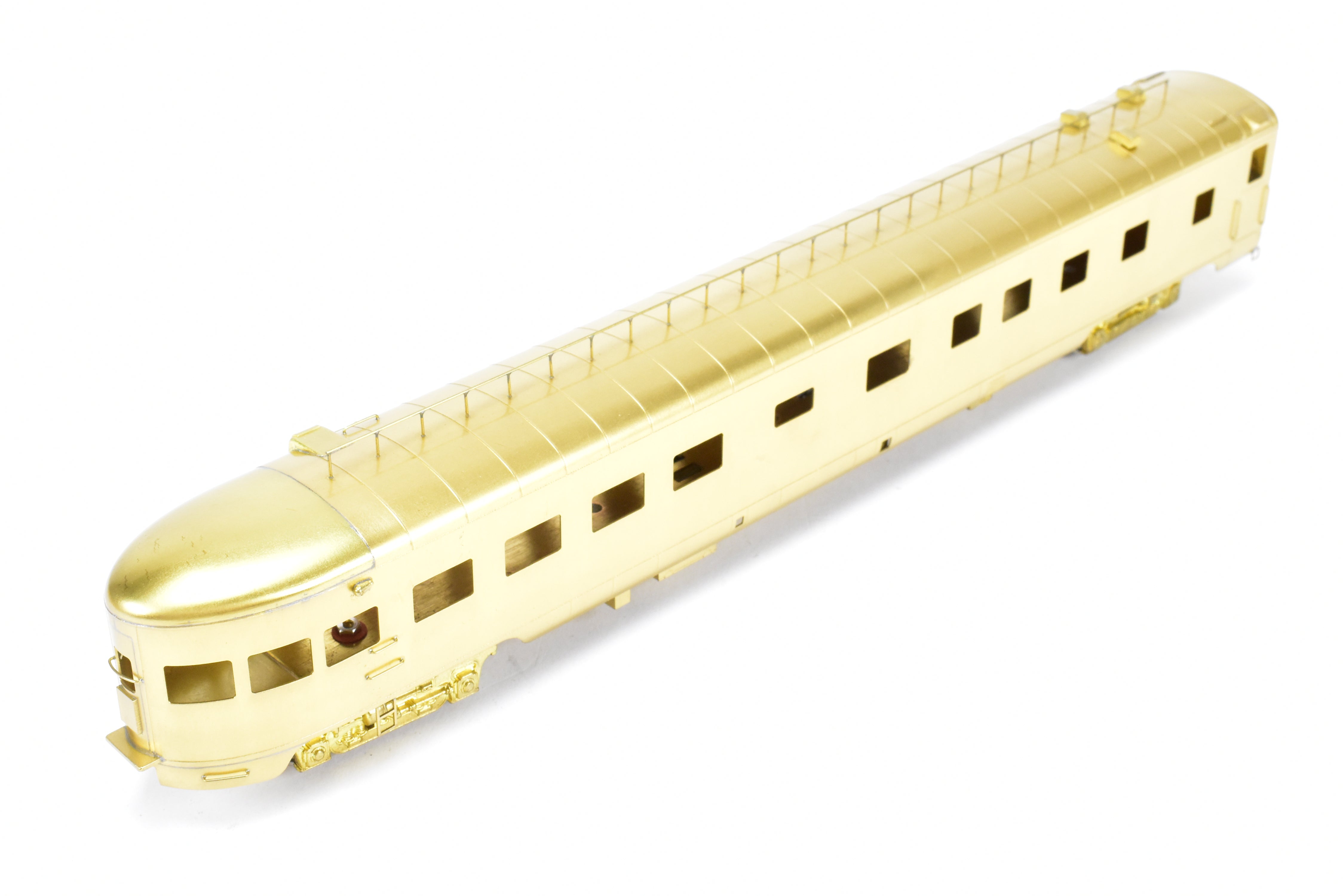 HO Scale Brass Model Train - Oriental Limited NP - Northern Pacific North Coast Limited Buffet Lounge Observation Car 390 with Skirts