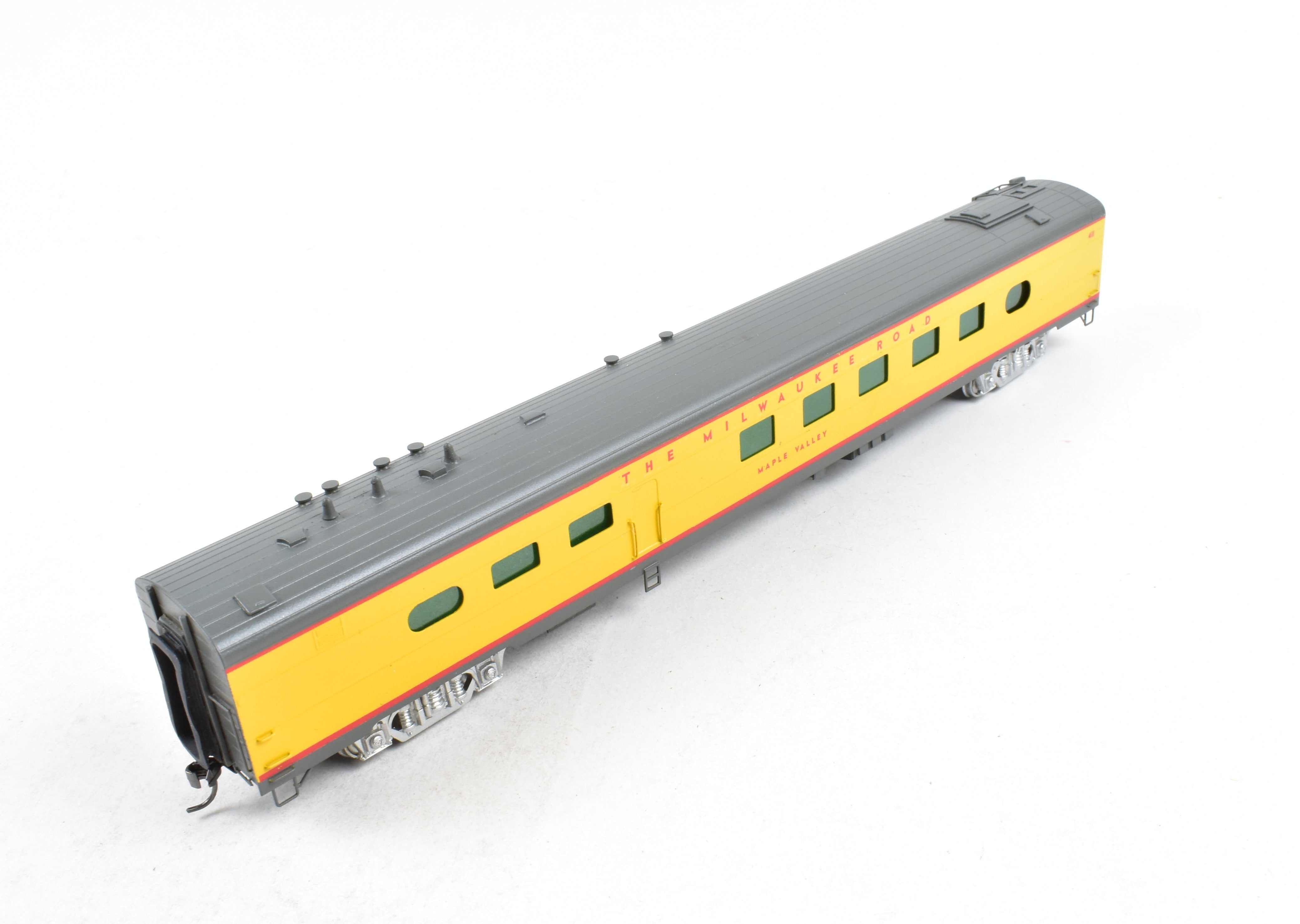 Custom Painted HO Brass Soho Milwaukee Road #411 Diner in UP Streamliner Colors