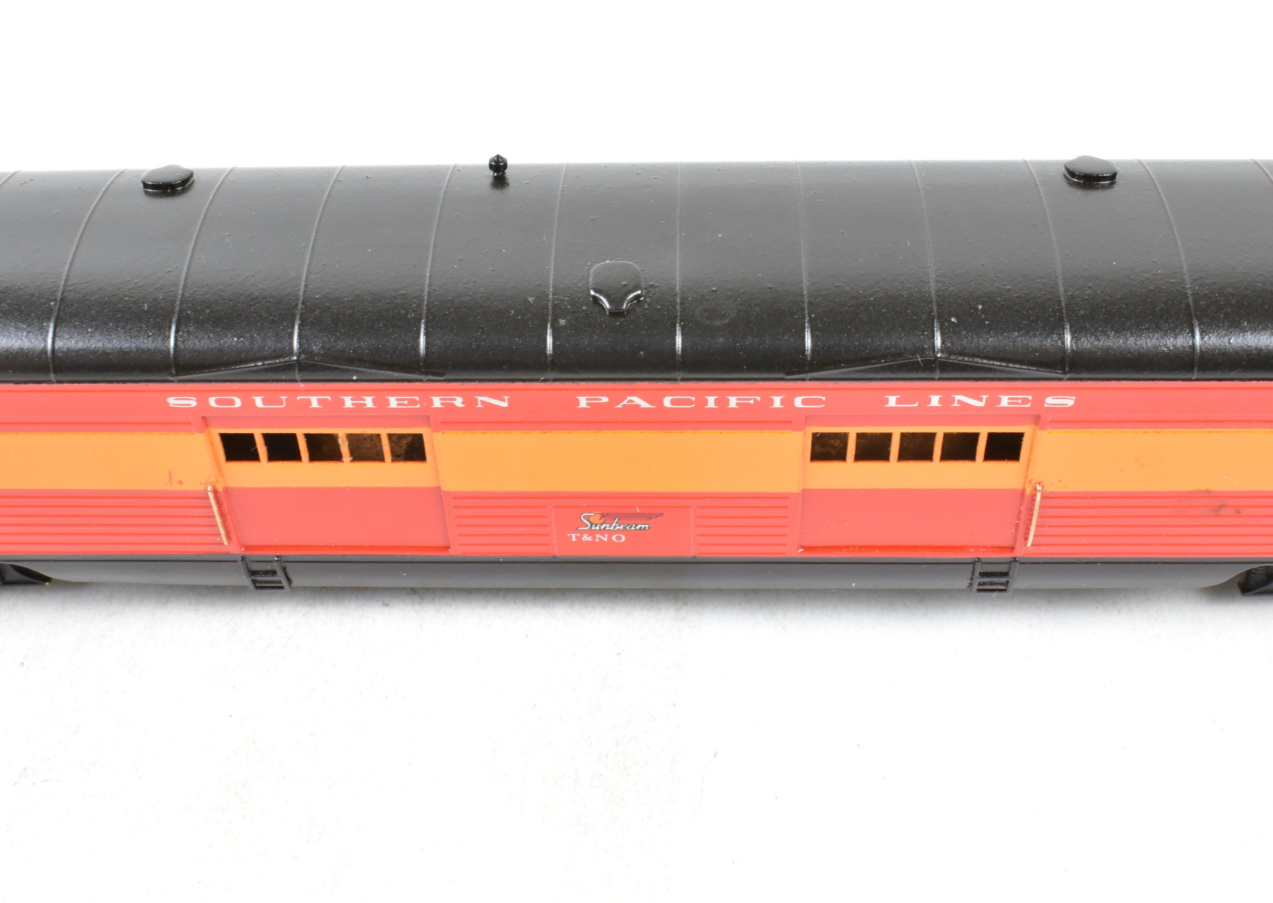 HO Scale Brass Soho T&NO - Texas & New Orleans Sunbeam Baggage Car with Corrugated Sides and Custom Painting