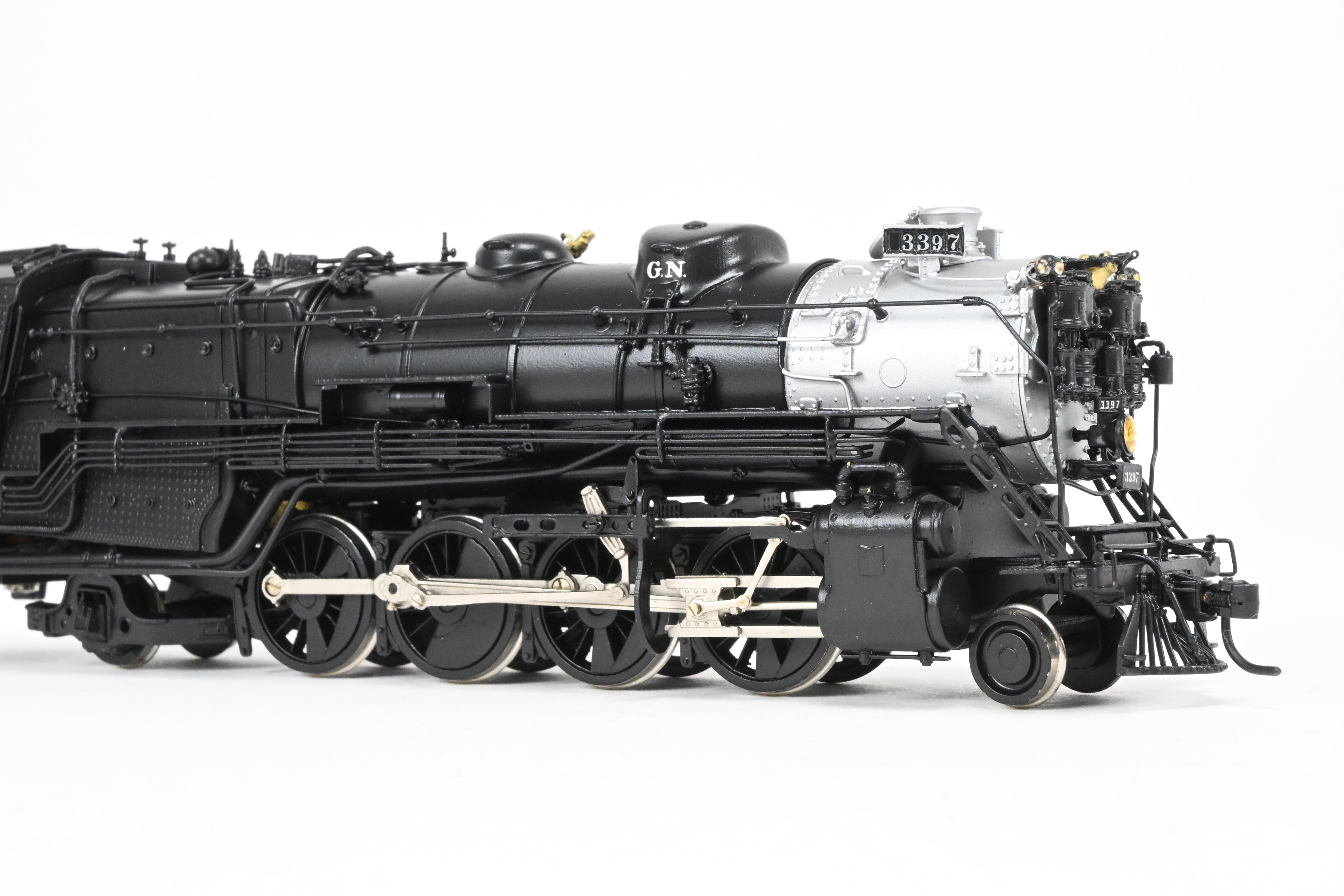 HO Scale Brass Model Train - Great Northern 2-8-2 Class O-8 Closed Cab, Professionally Painted by Jeff Lemke Trains, Inc., Sunset Models Imported