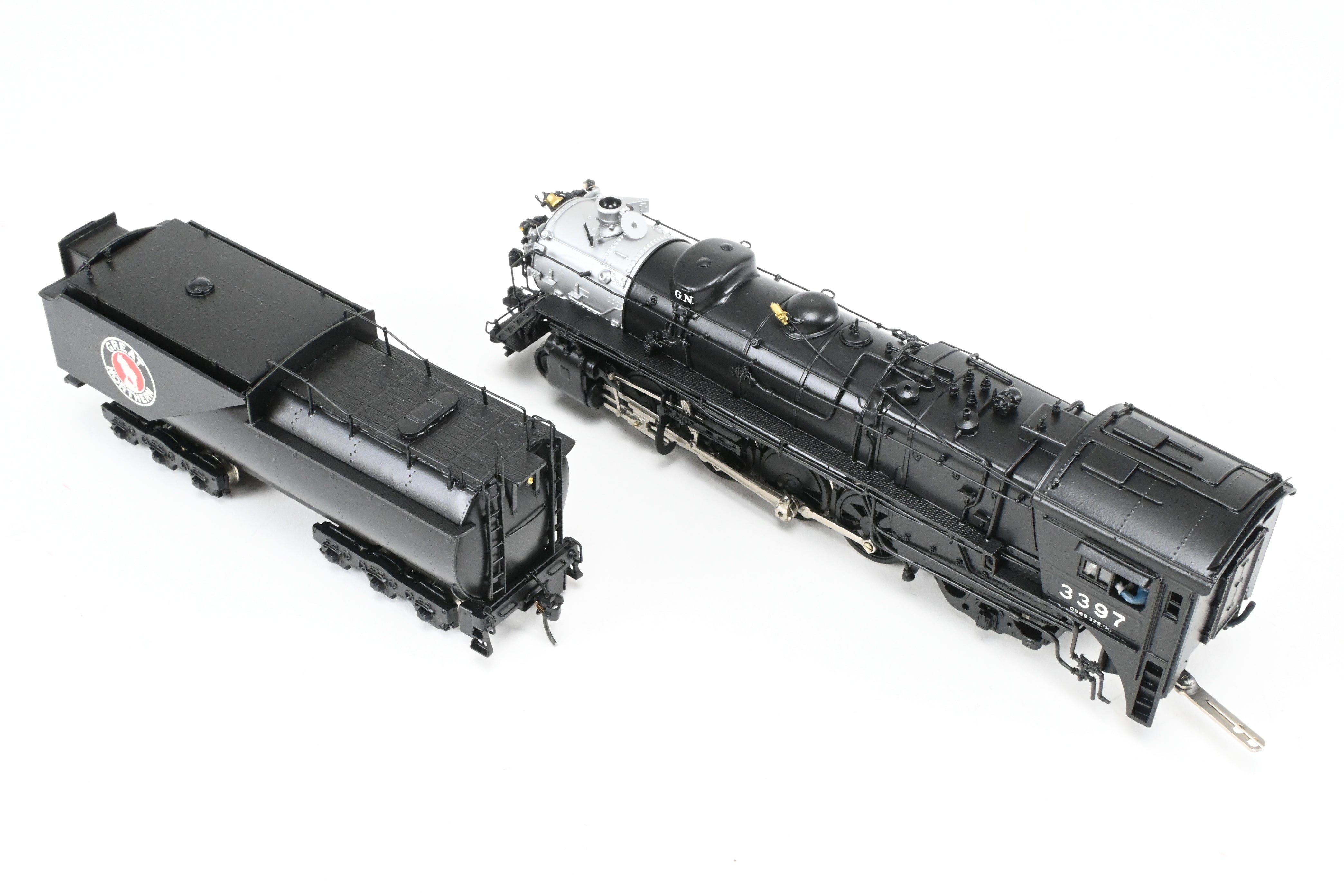 HO Scale Brass Model Train - Great Northern 2-8-2 Class O-8 Closed Cab, Professionally Painted by Jeff Lemke Trains, Inc., Sunset Models Imported