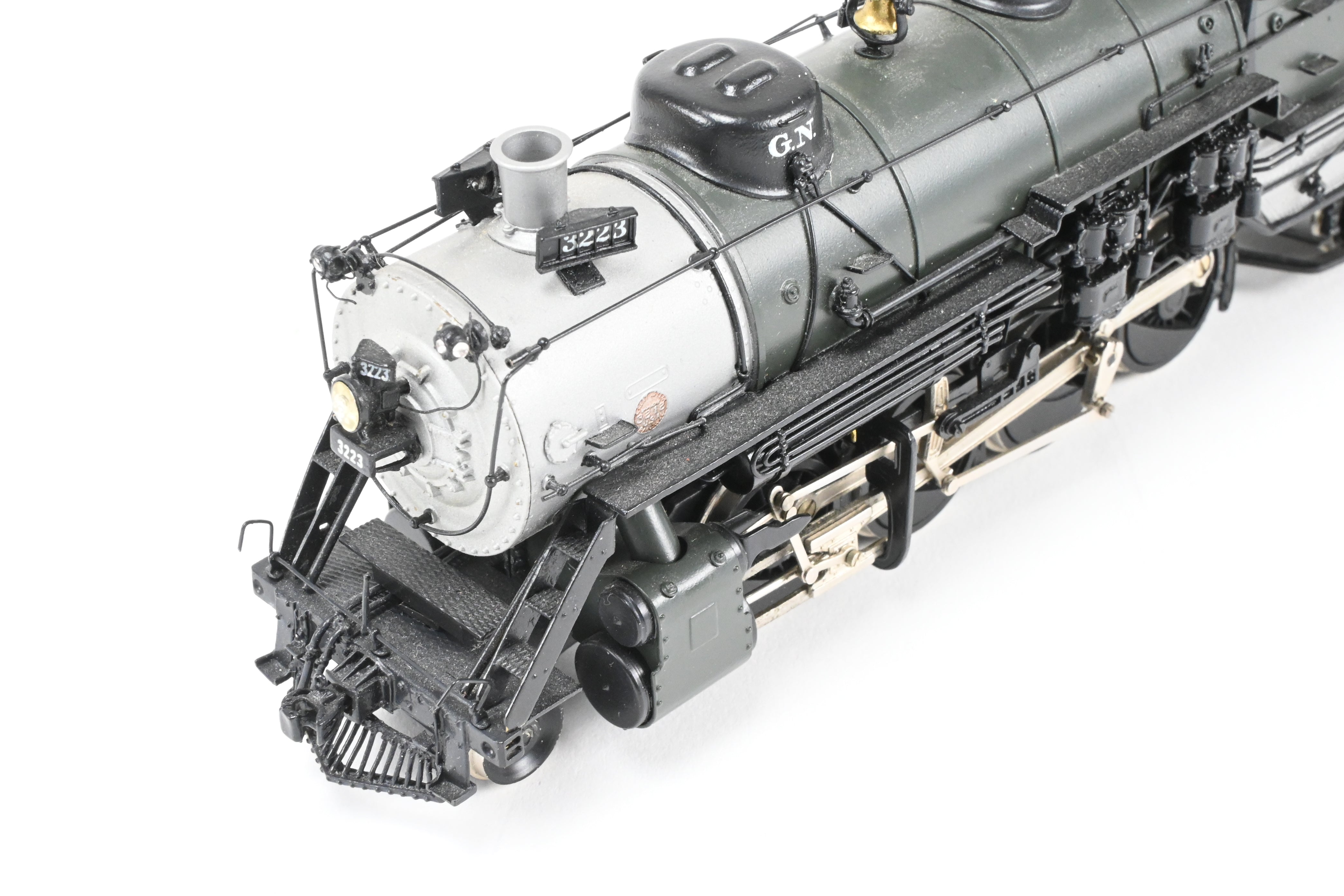 HO Scale Brass Great Northern 2-8-2 Class O-4 Pro-Painted Sunset Model