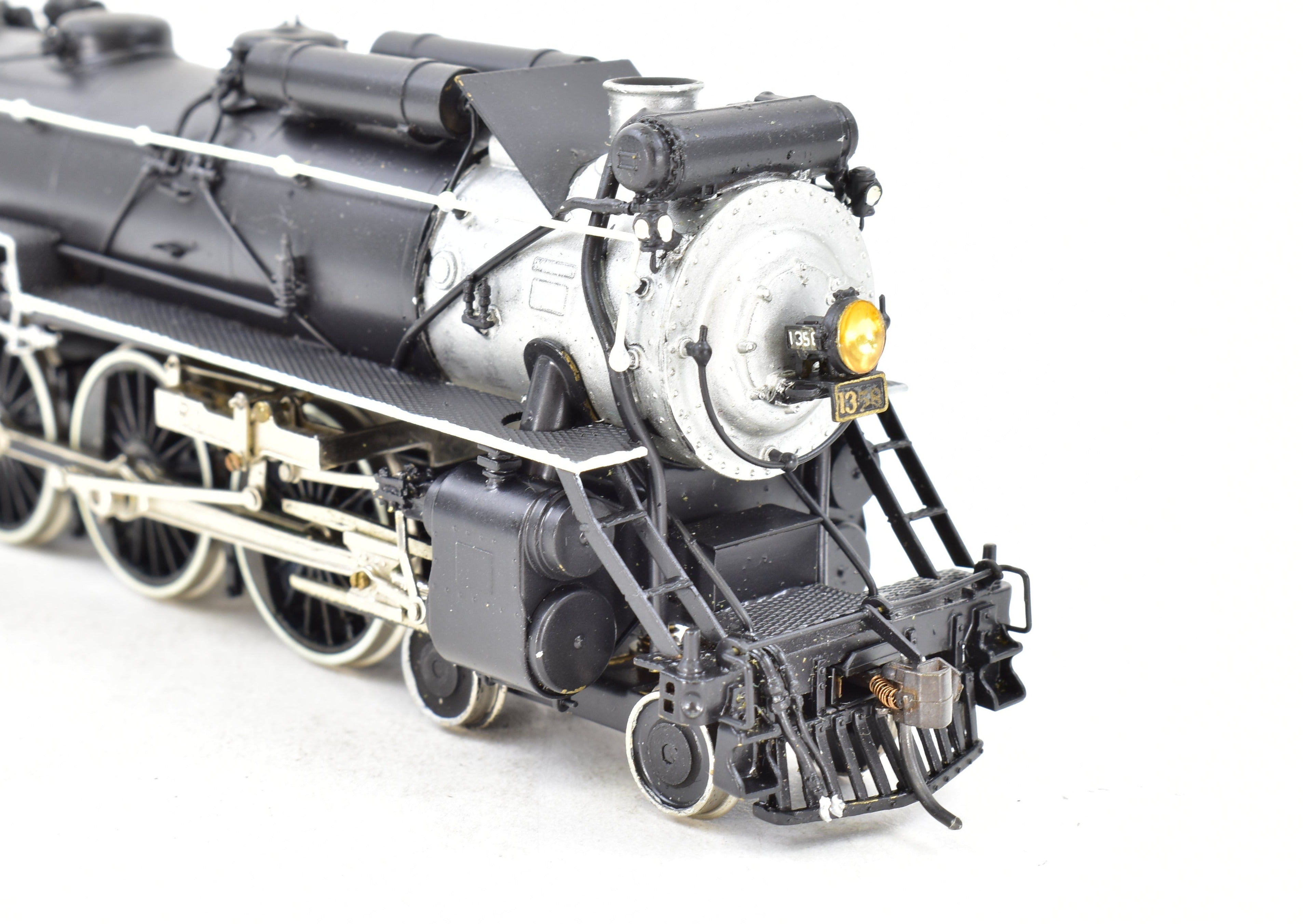 Custom Painted HO Scale Brass Model Train - NJ Custom Brass New Haven I-4 4-6-2 Pacific, Representing NY, NH, & H