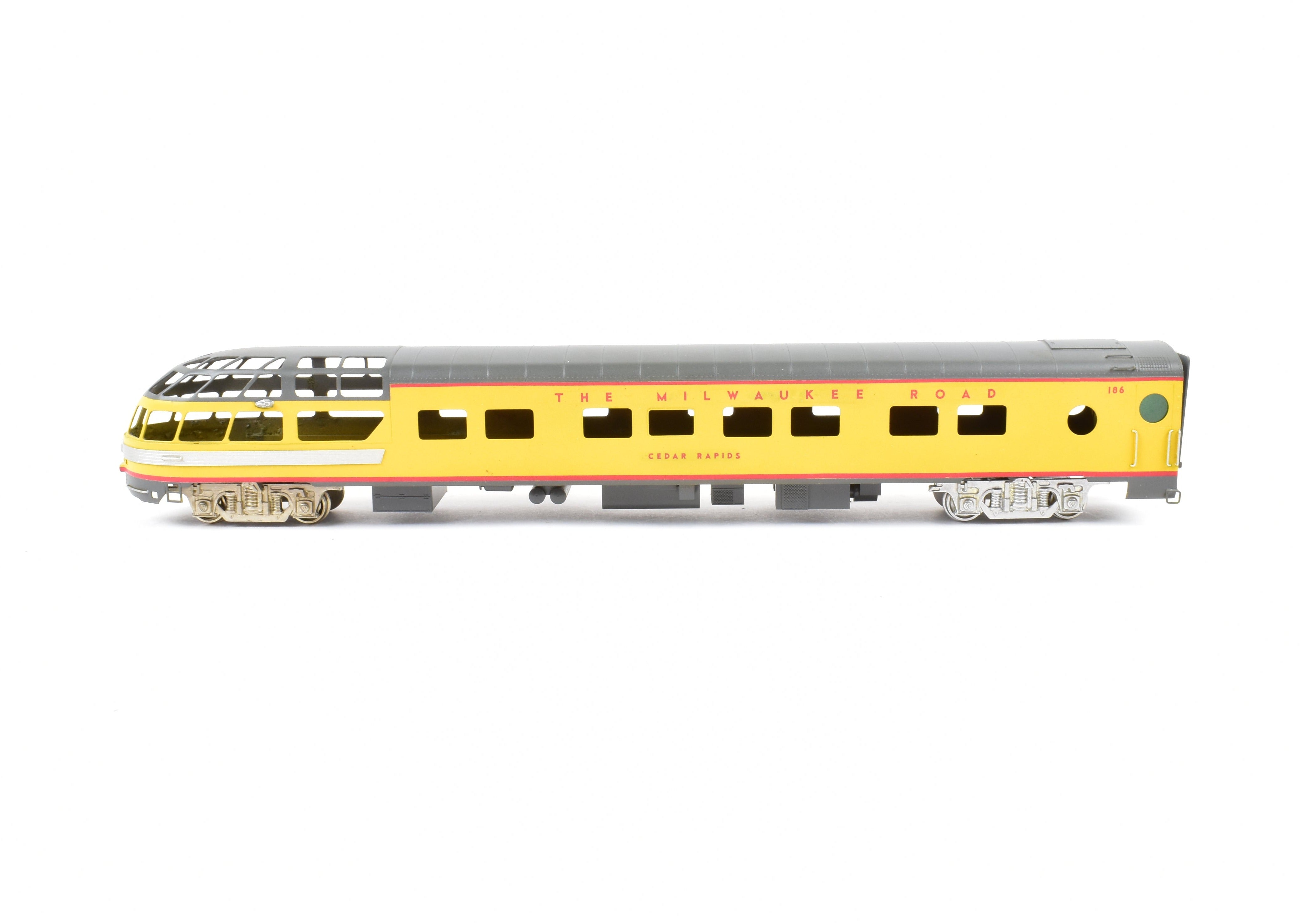HO Scale Brass Soho Milwaukee Road Creek Series Custom Painted Sleeper - Observation Model Train Car for Cedar Rapids