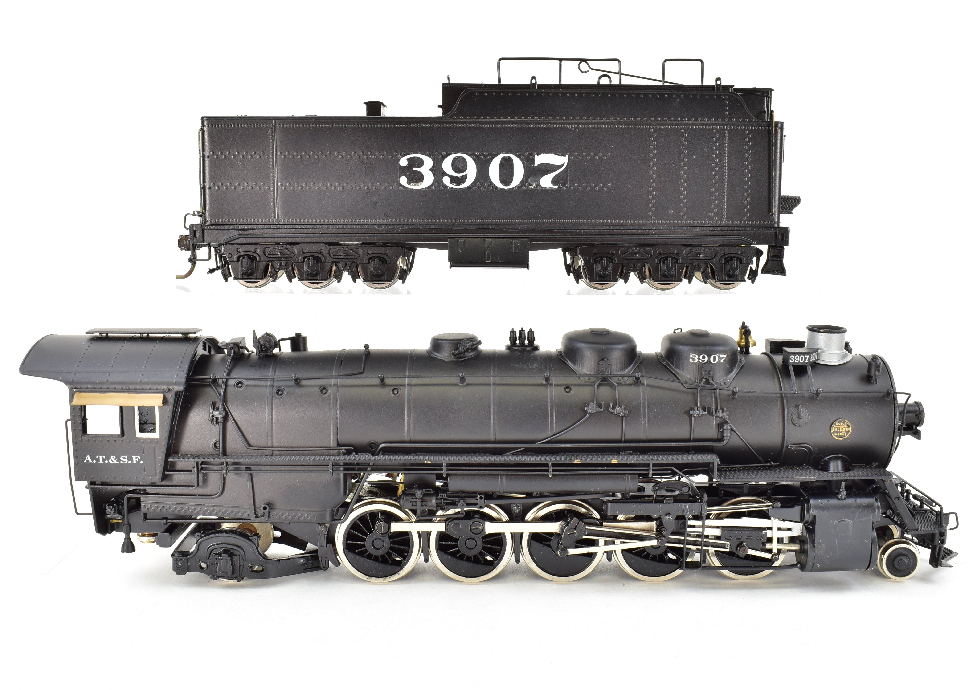 High - Quality HO Scale Brass Pacific Fast Mail Model Train - United ATSF - Santa Fe 2 - 10 - 2 3800 Class, Custom - Painted No. 3907