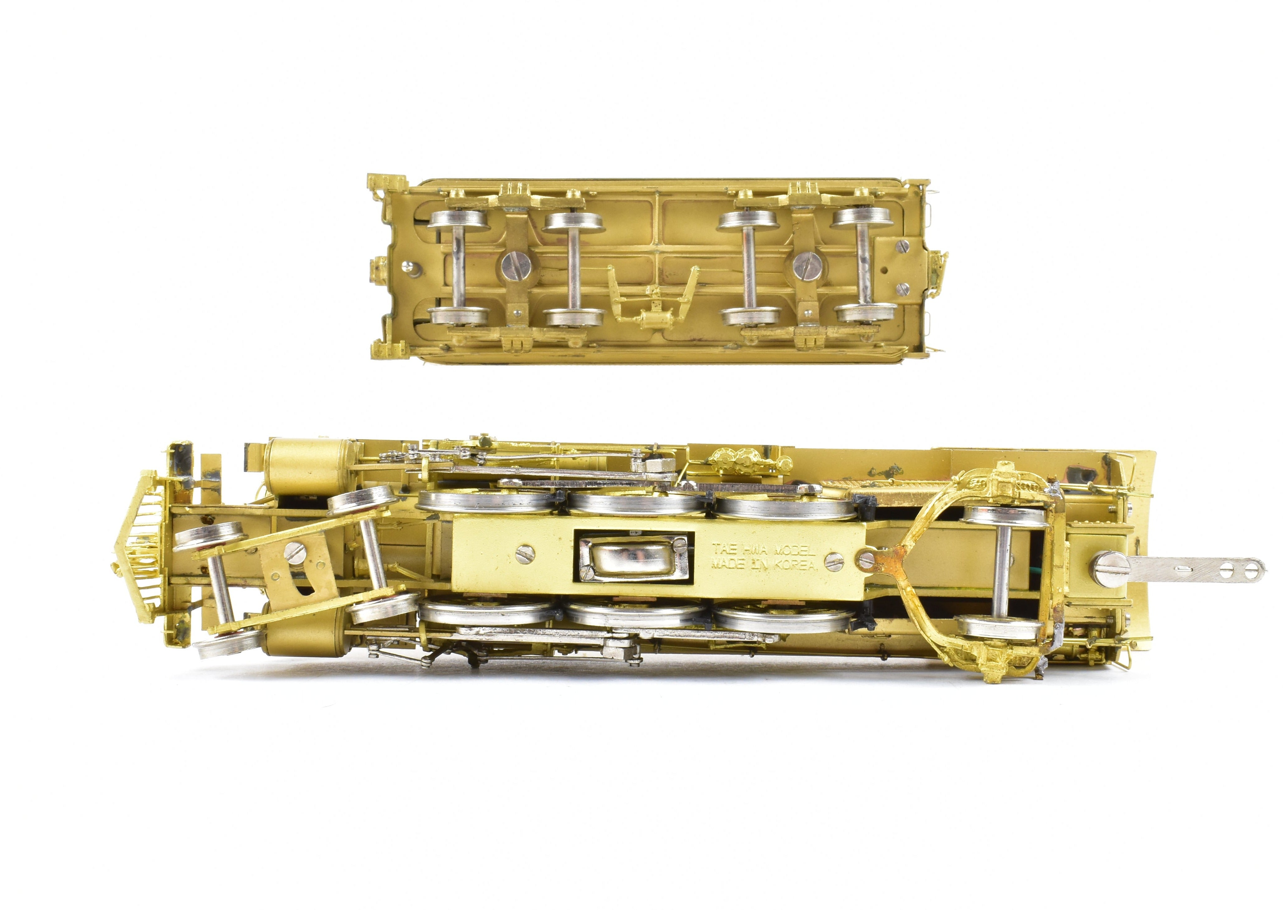 HO Scale Brass Nickel - Plated Model Train: Chicago & North Western Class E 4 - 6 - 2 Pacific Locomotive by NPP (Nickel Plate Products)