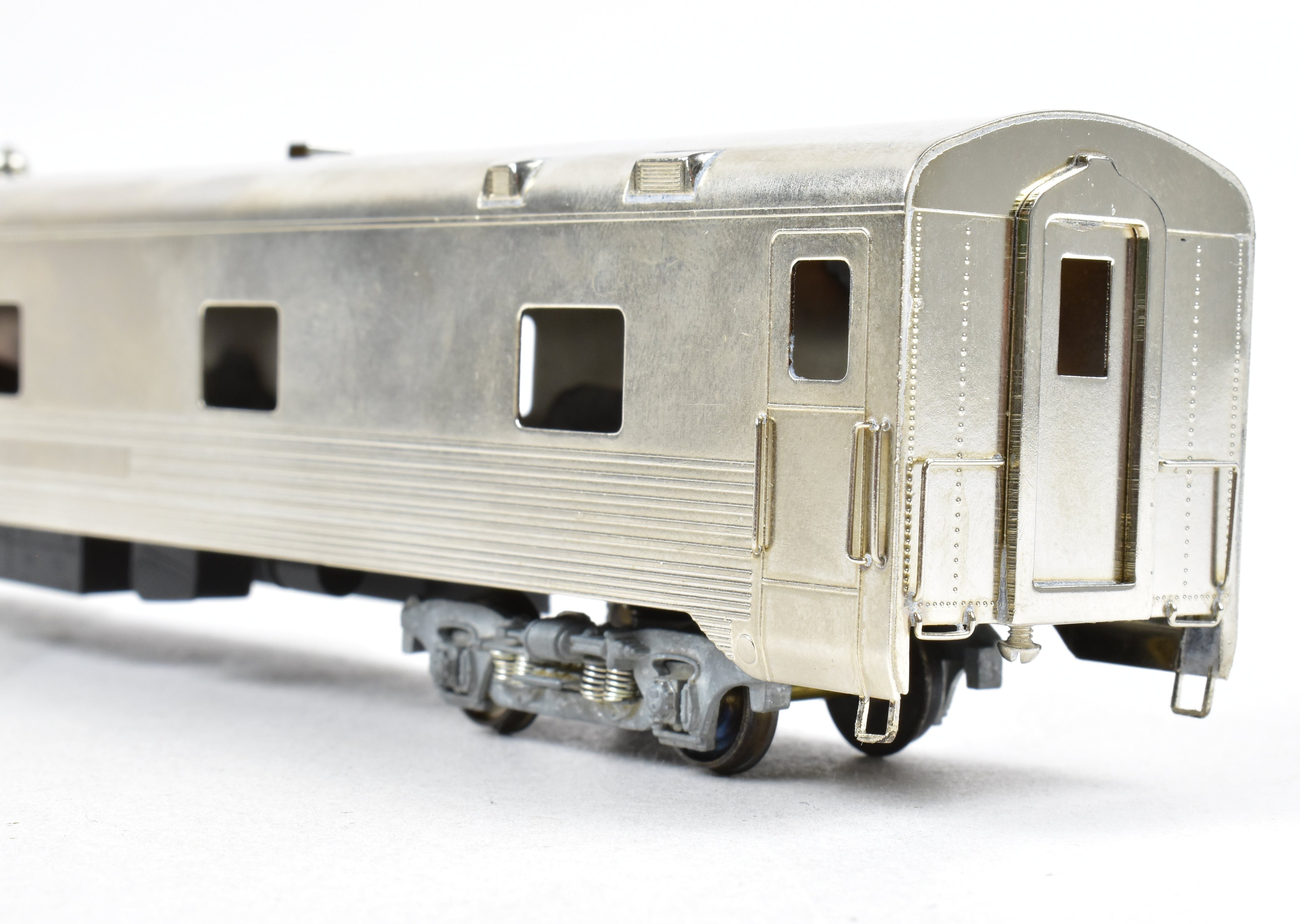 HO Scale Brass Model Train Lambert C&O - Chesapeake and Ohio 2 Unit Dorm Kitchen and Diner Set for Train Enthusiasts