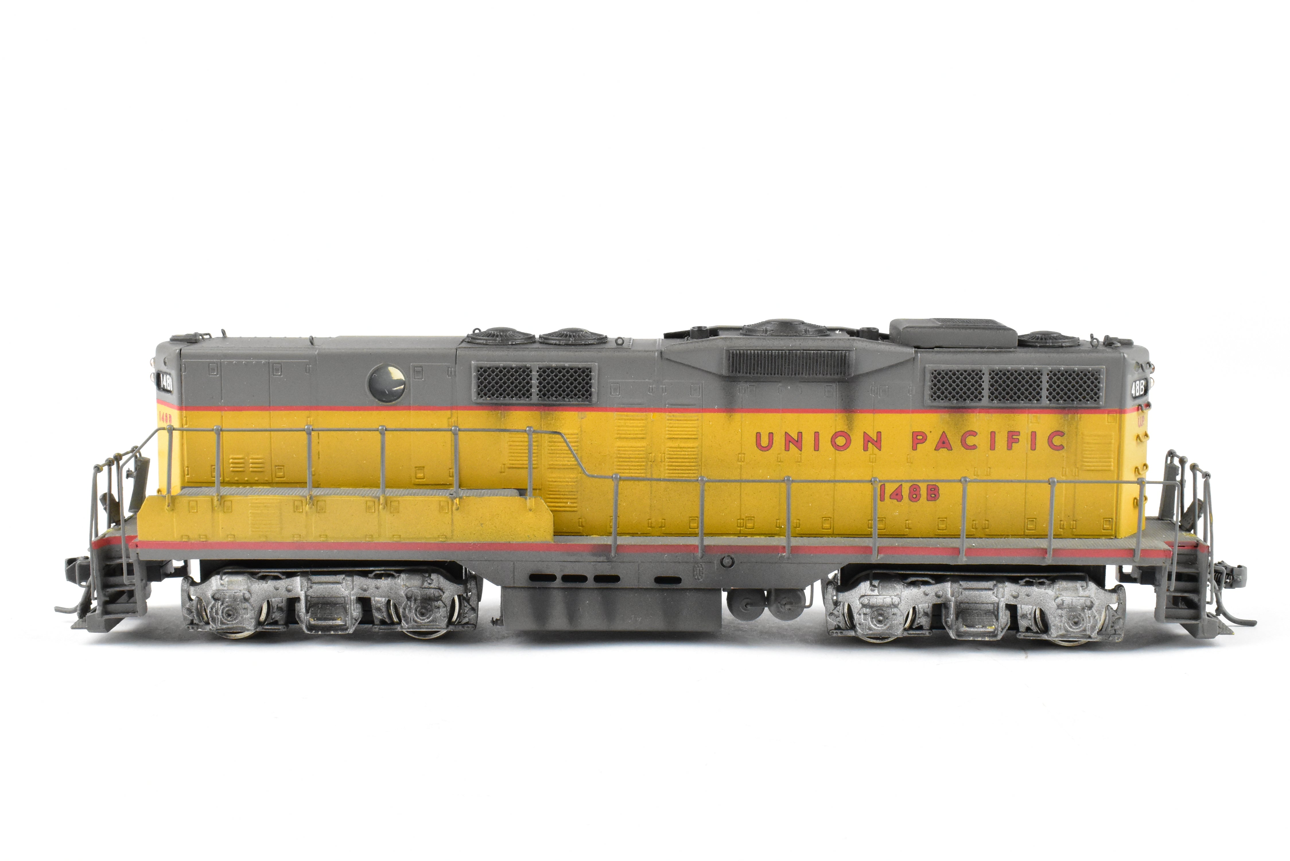 HO Brass Oriental Limited Union Pacific EMD GP9 1750 HP Weathered Cabless B-Unit #148B