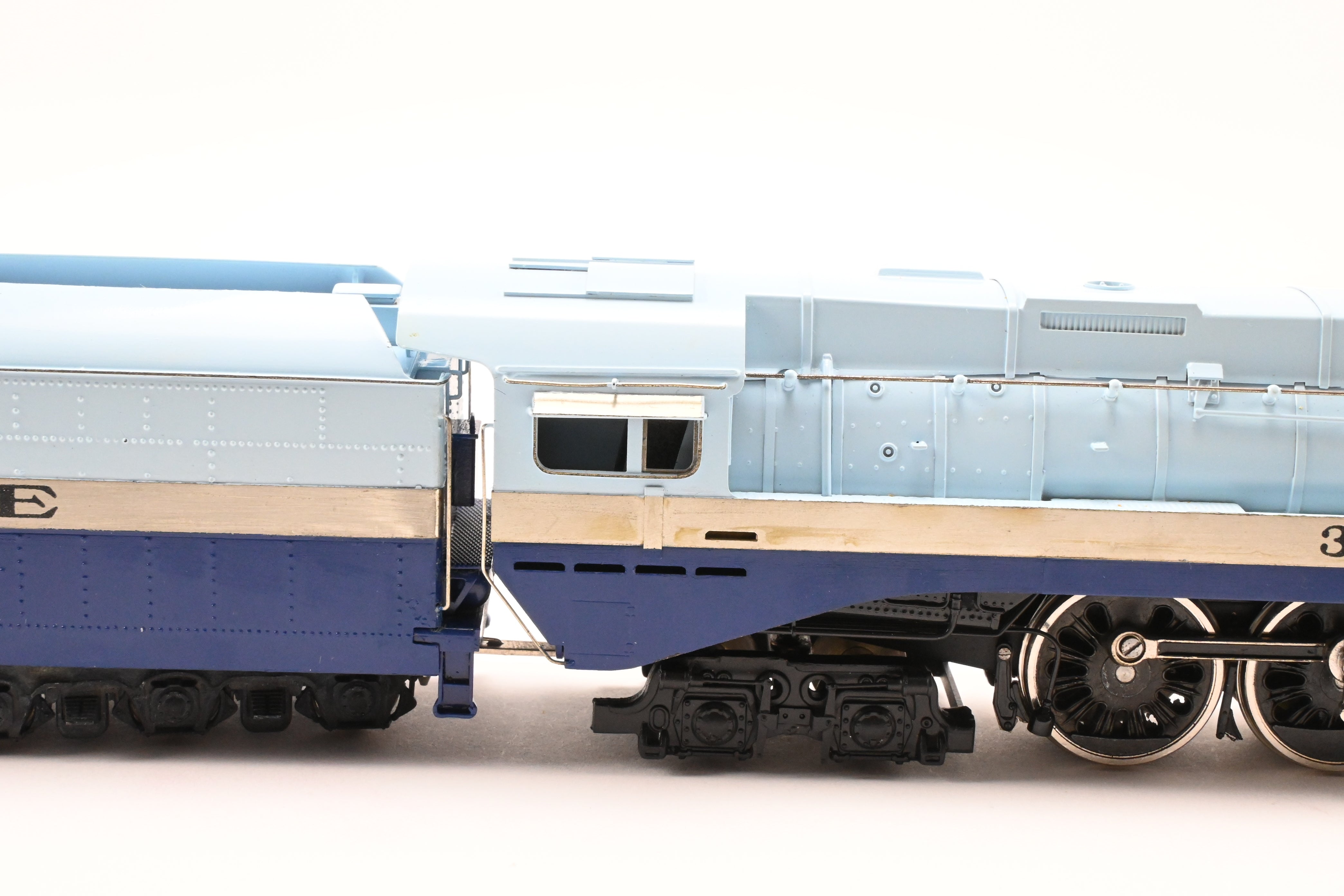 HO Scale Brass Model Train - Tenshodo ATSF Santa Fe 4-6-4 Steam Locomotive No. 3460 The Blue Goose Hudson - 1971 Run with Minor Foam Damage