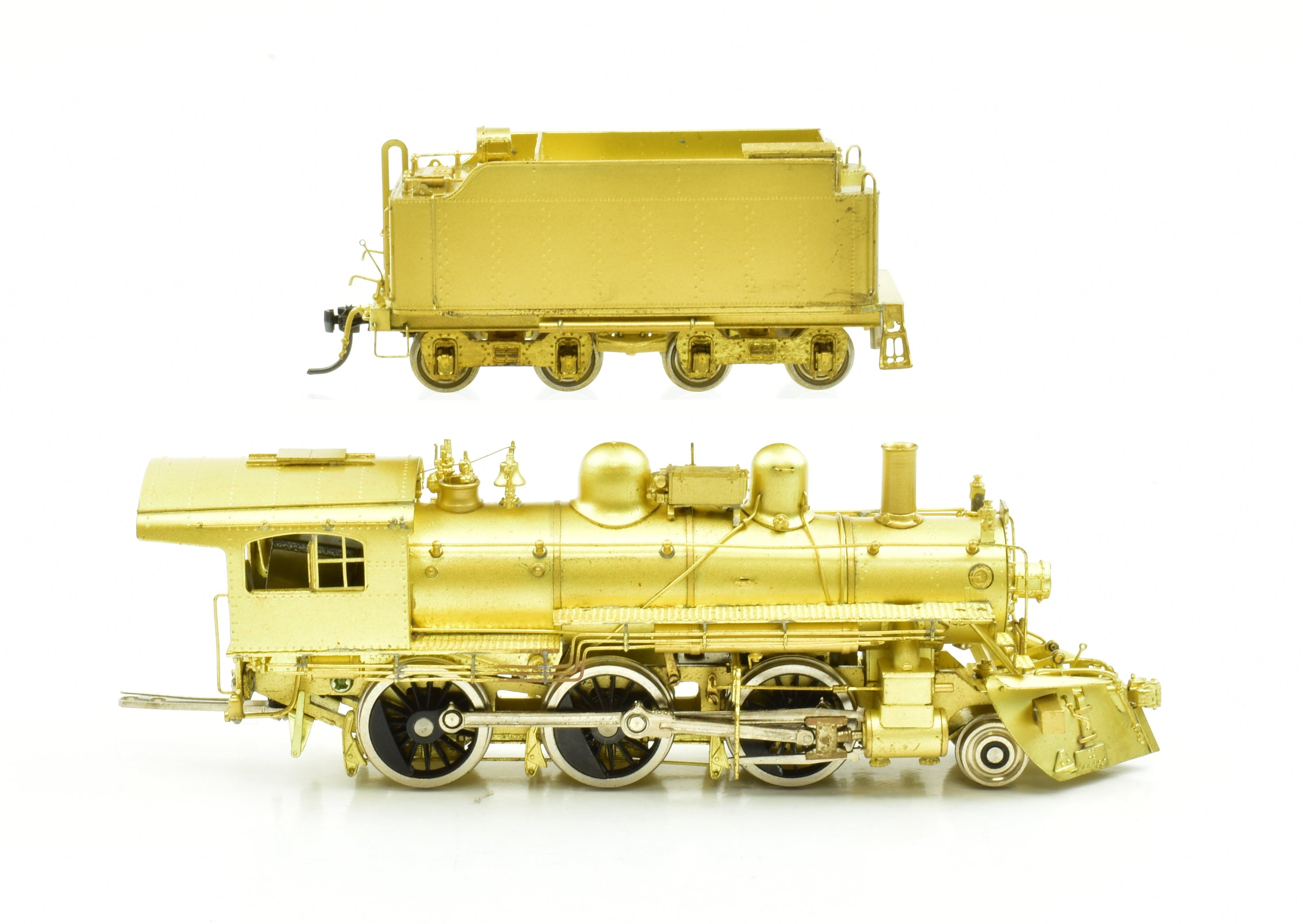 HO Brass Pacific Fast Mail Samhongsa B&M Boston & Maine B-15 2-6-0 with Snow Plow