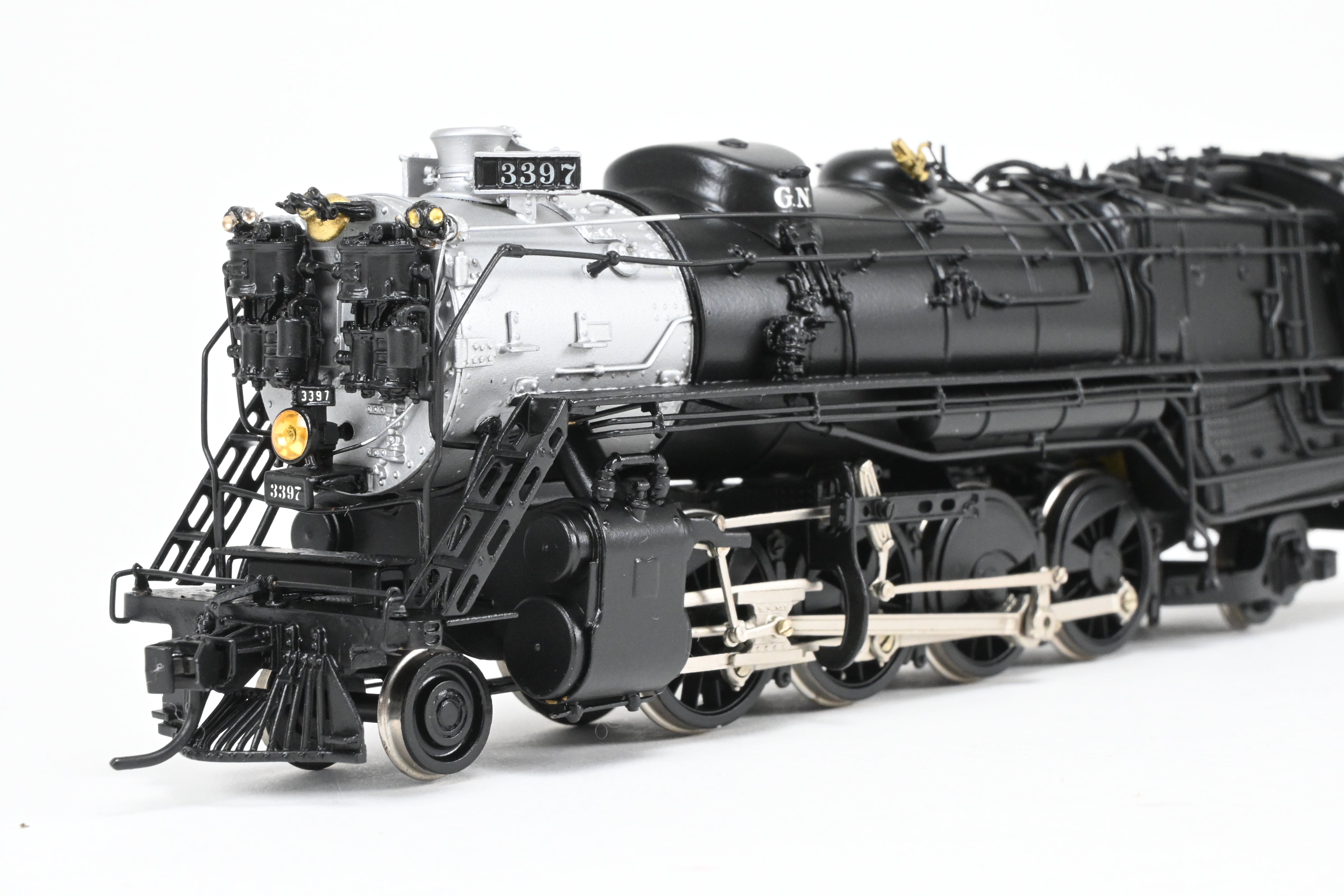 HO Scale Brass Model Train - Great Northern 2-8-2 Class O-8 Closed Cab, Professionally Painted by Jeff Lemke Trains, Inc., Sunset Models Imported