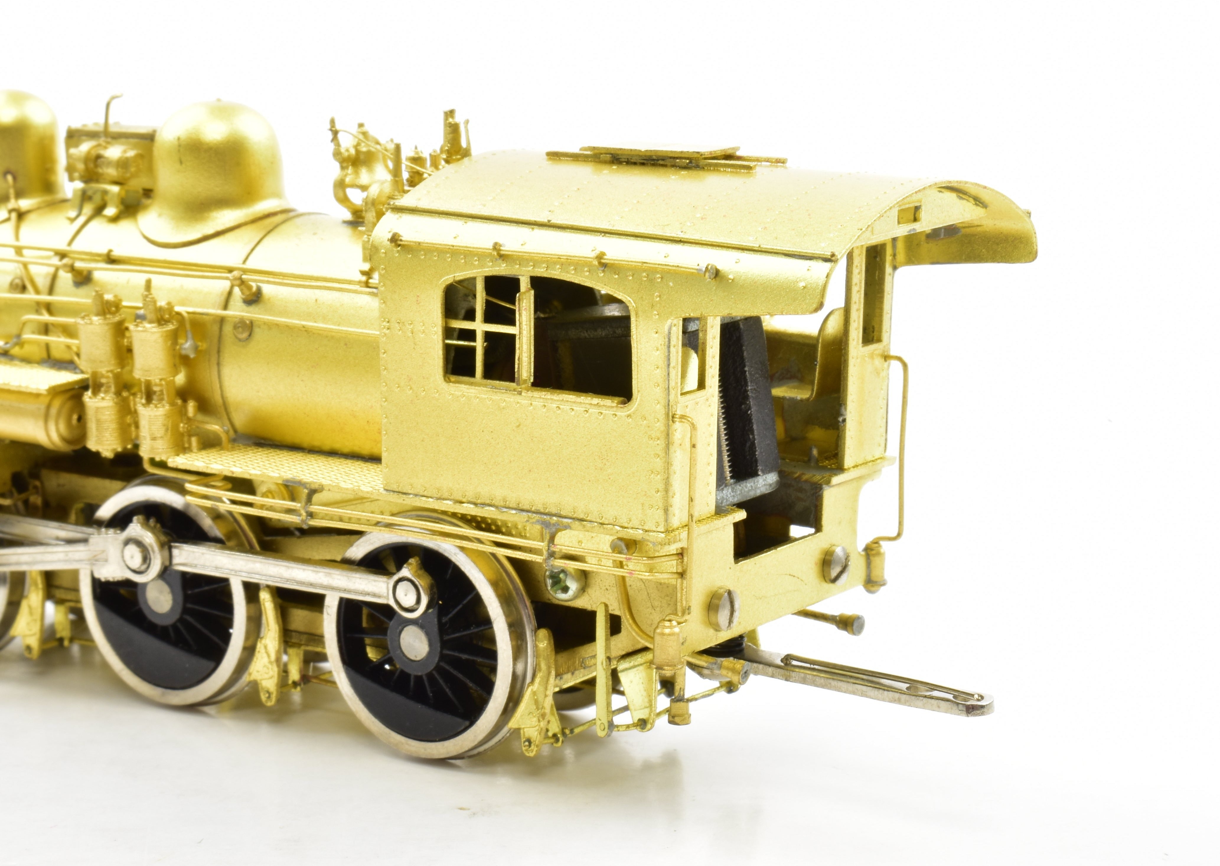 HO Brass Pacific Fast Mail Samhongsa B&M Boston & Maine B-15 2-6-0 with Snow Plow
