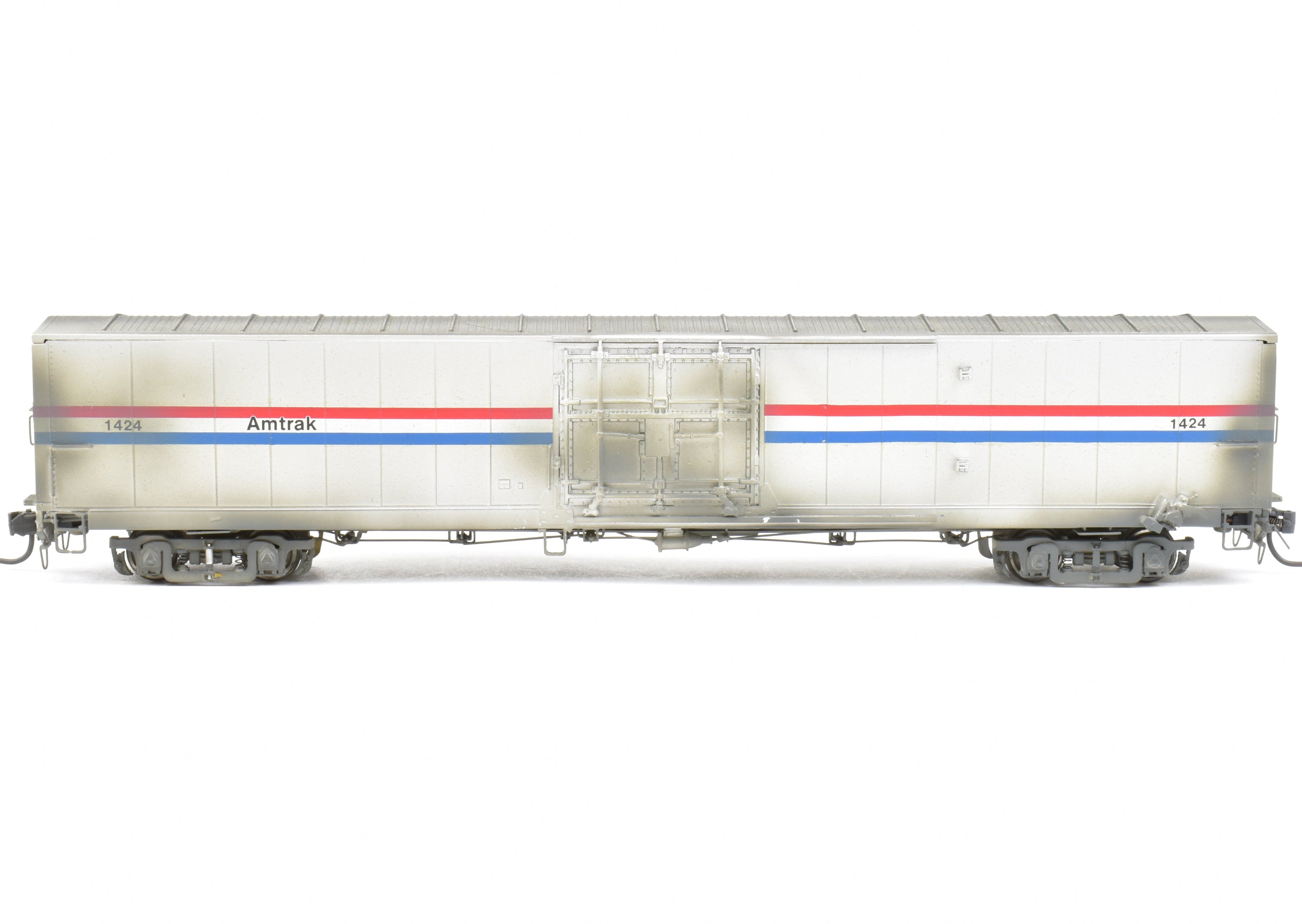 Custom Painted and Weathered HO Brass Metro Models Amtrak #1424 Merchandise Handling Car